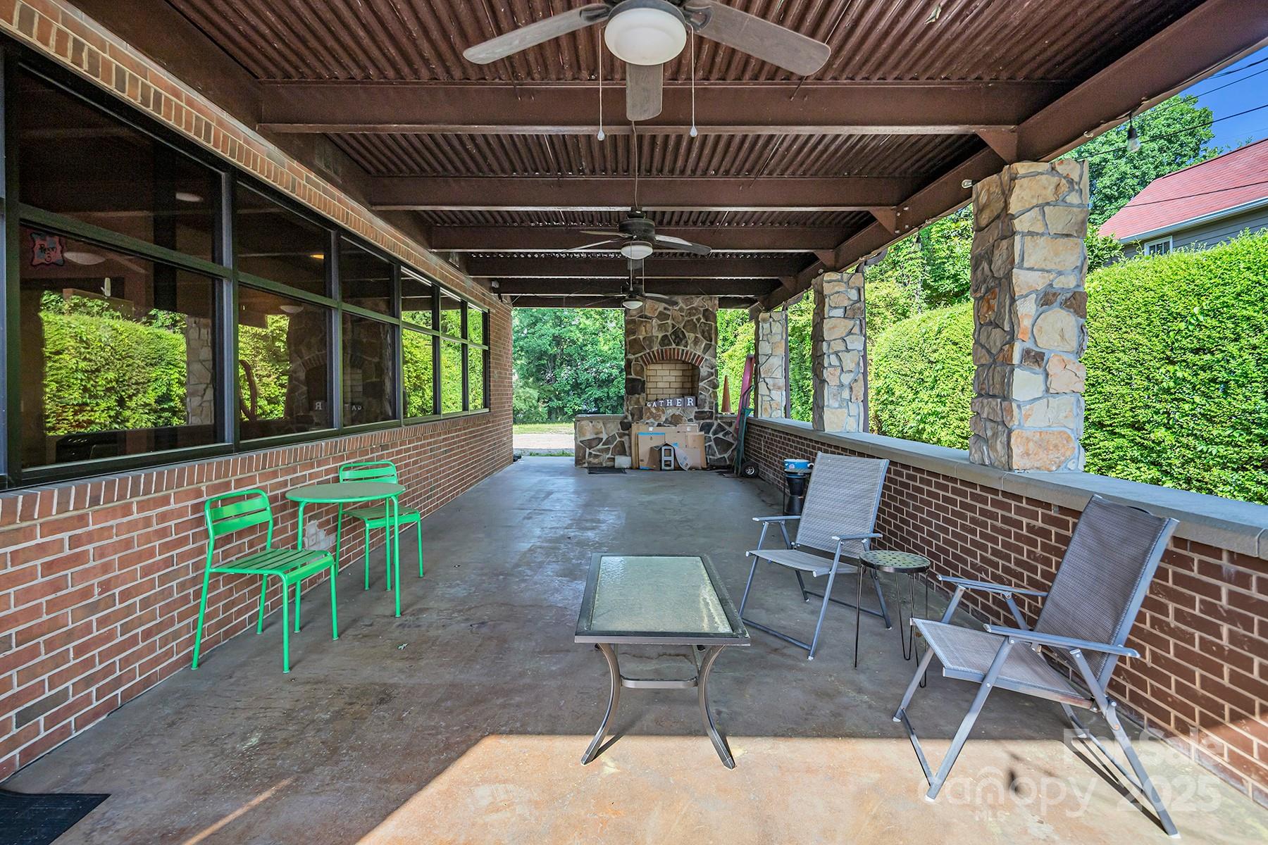 main property photo 18