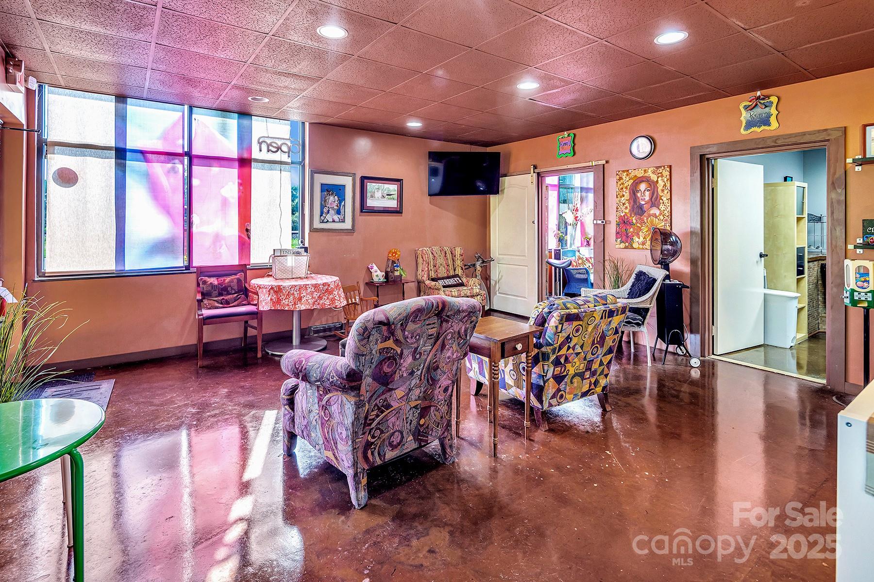 main property photo 26