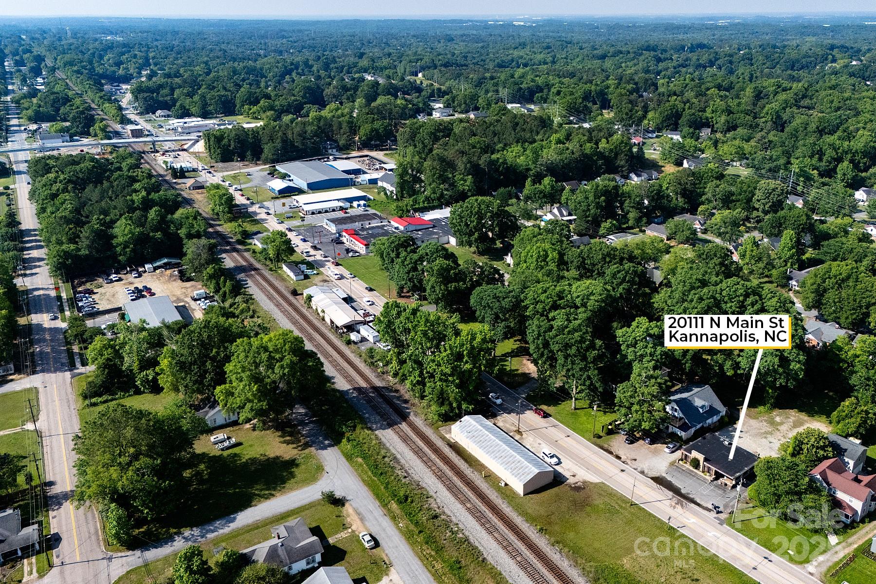 main property photo 9