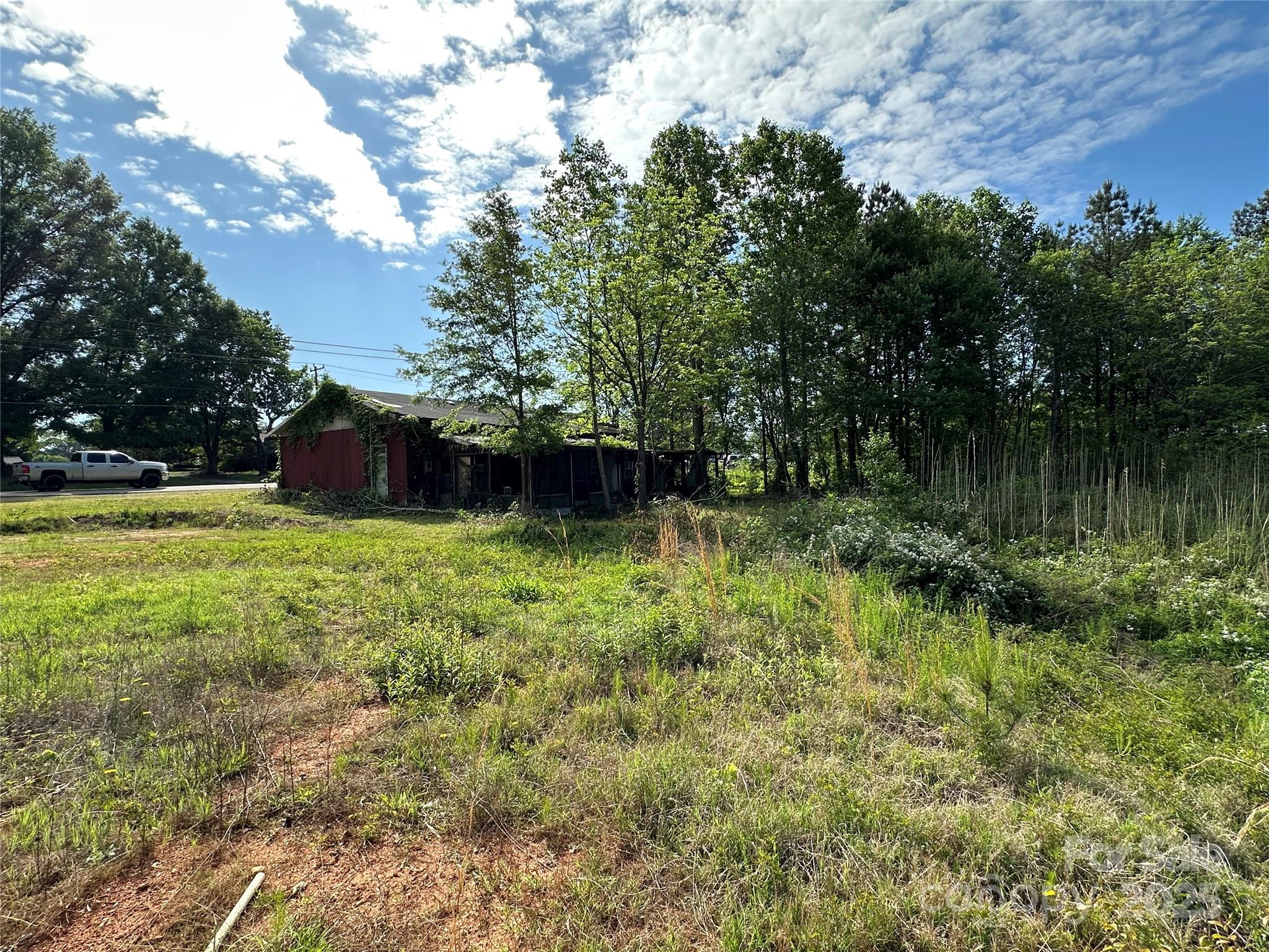 main property photo 14