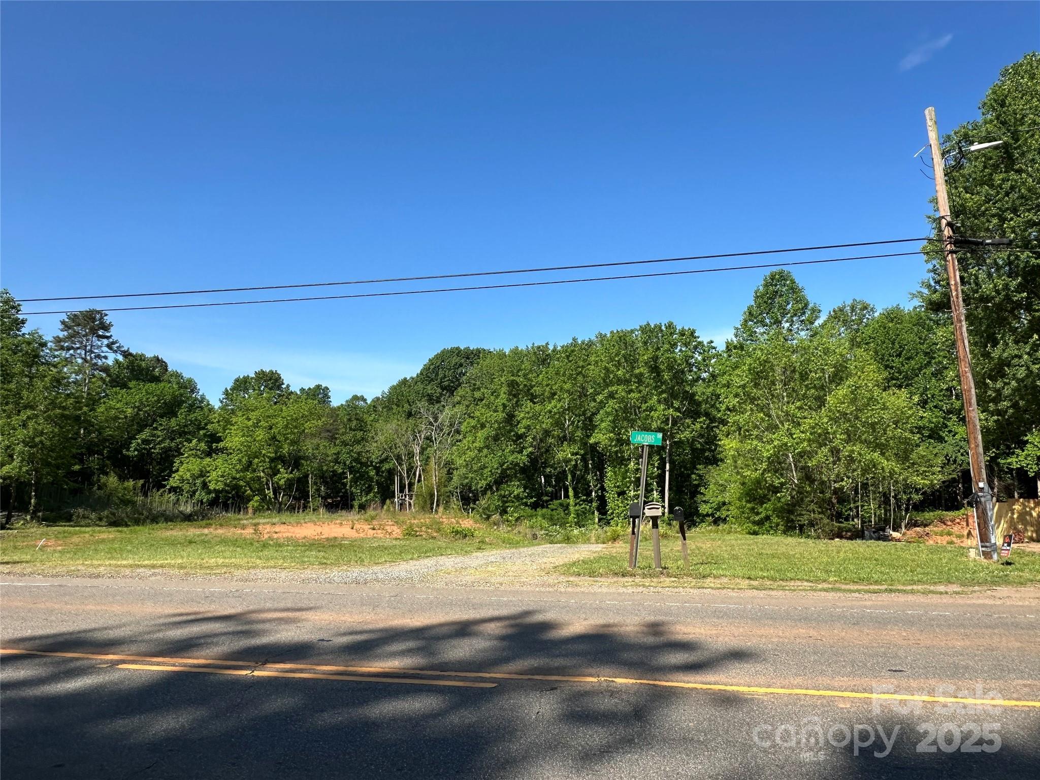 main property photo 19