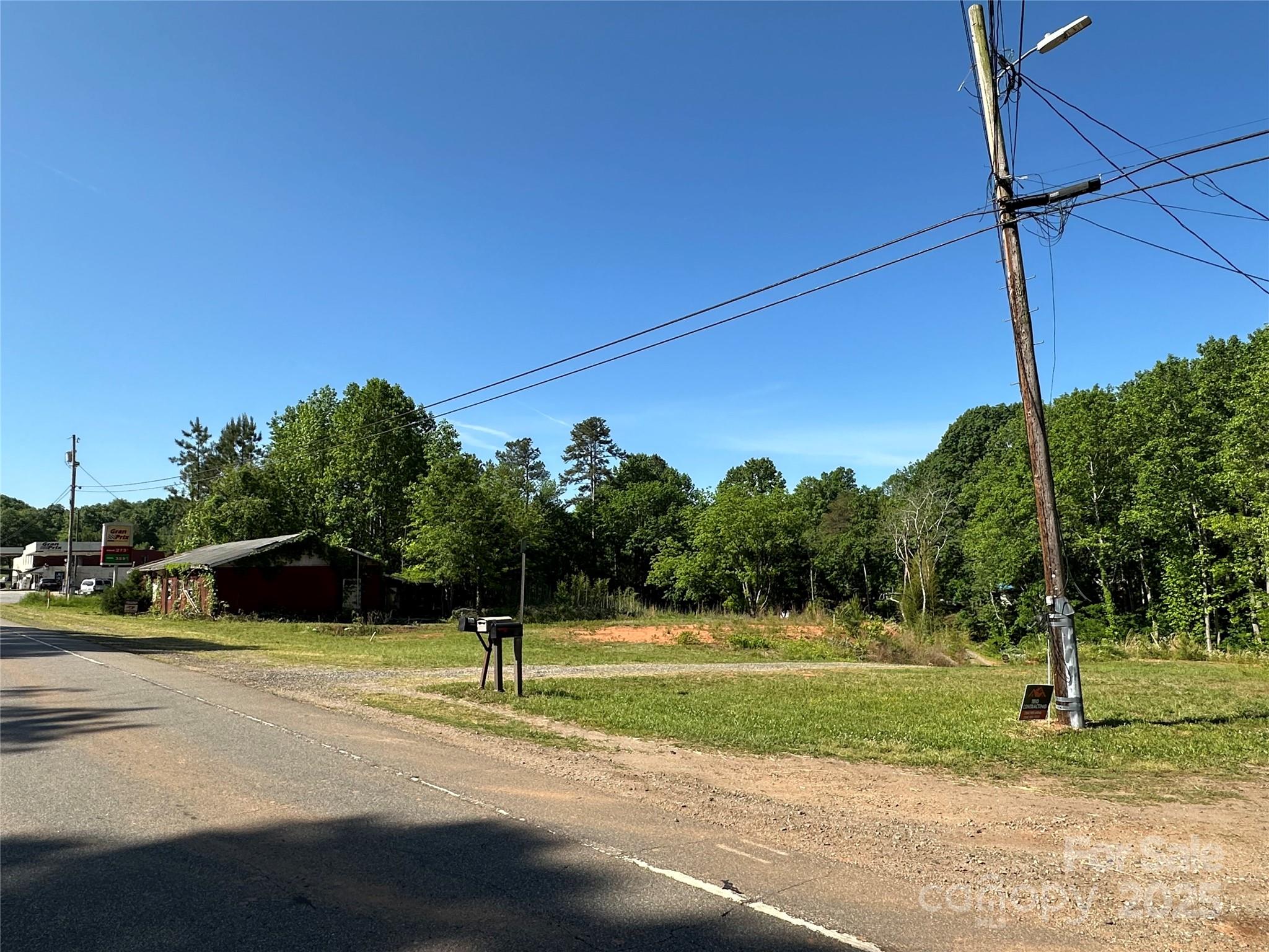 main property photo 13