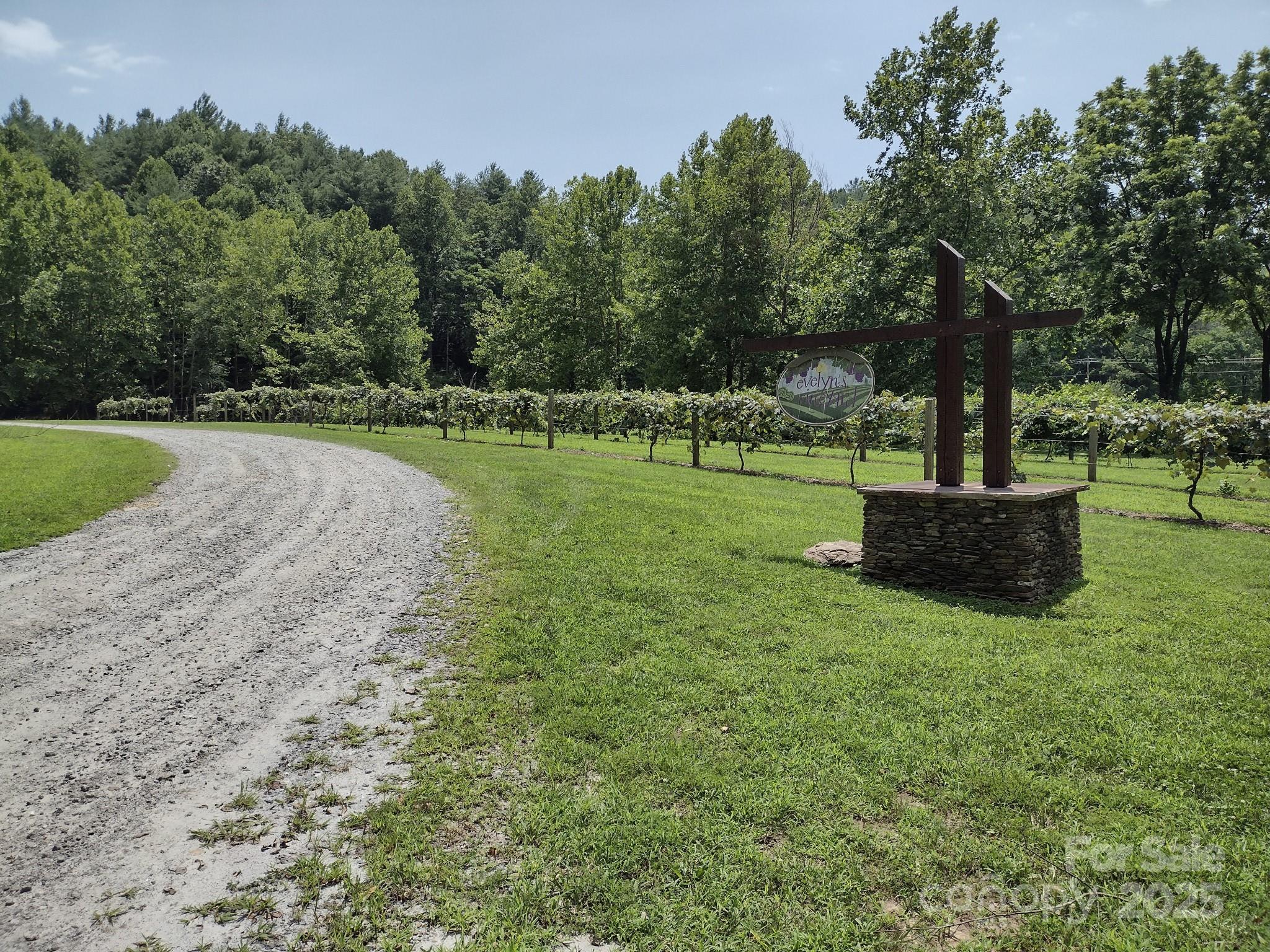 main property photo 10
