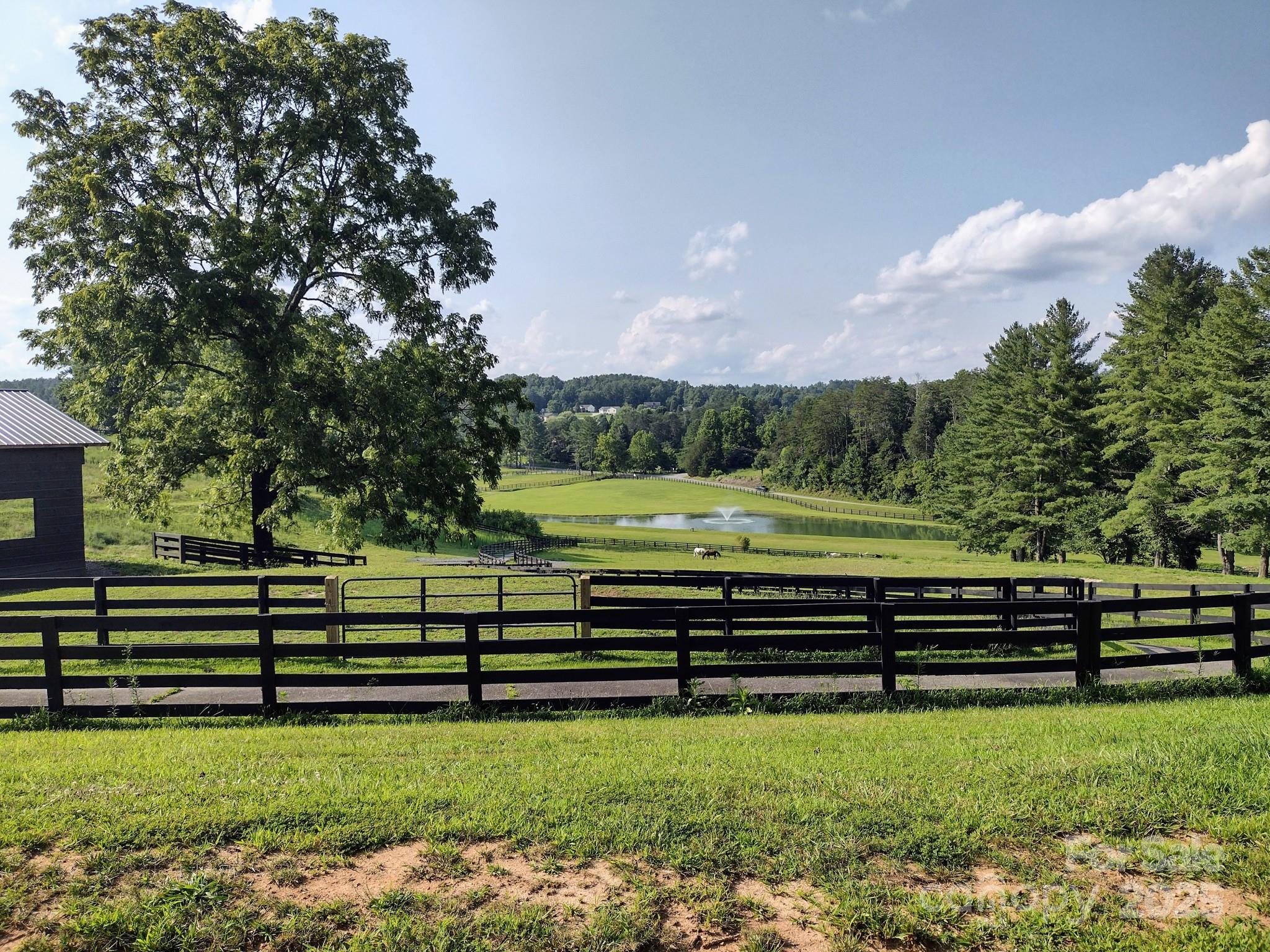 main property photo 11
