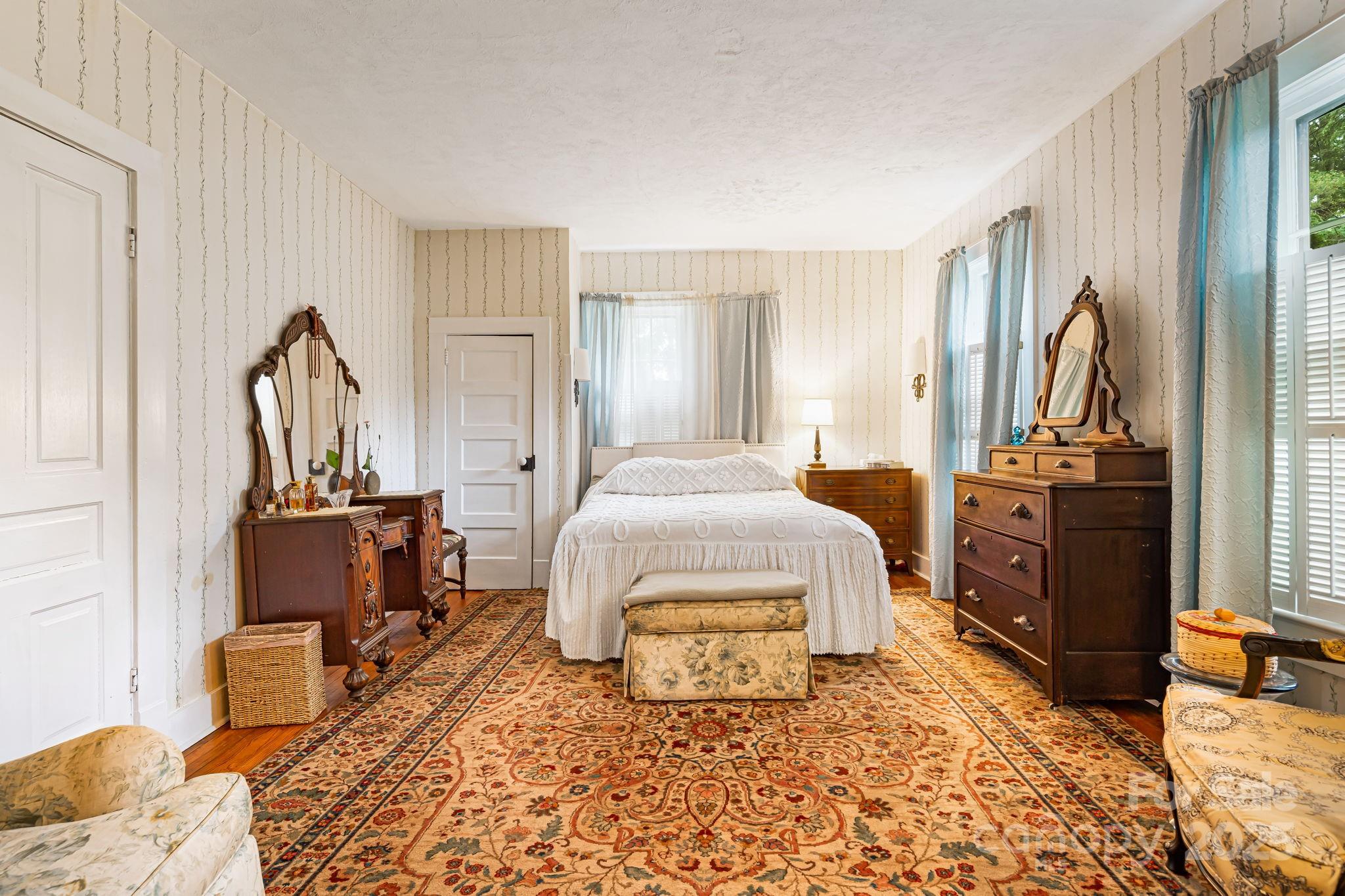 main property photo 24