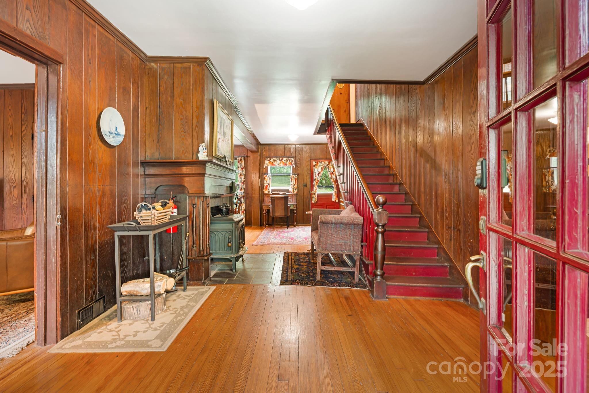 main property photo 5