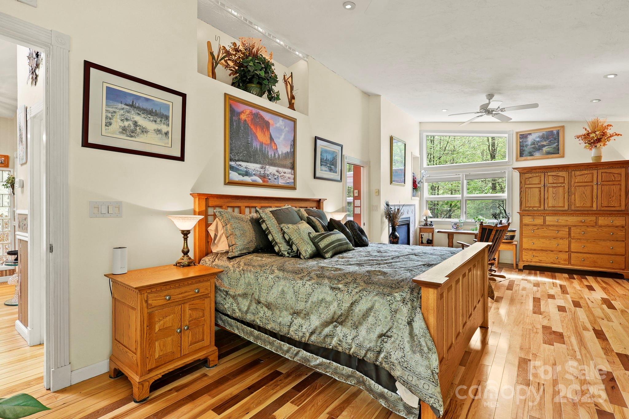 property viewer photo 20