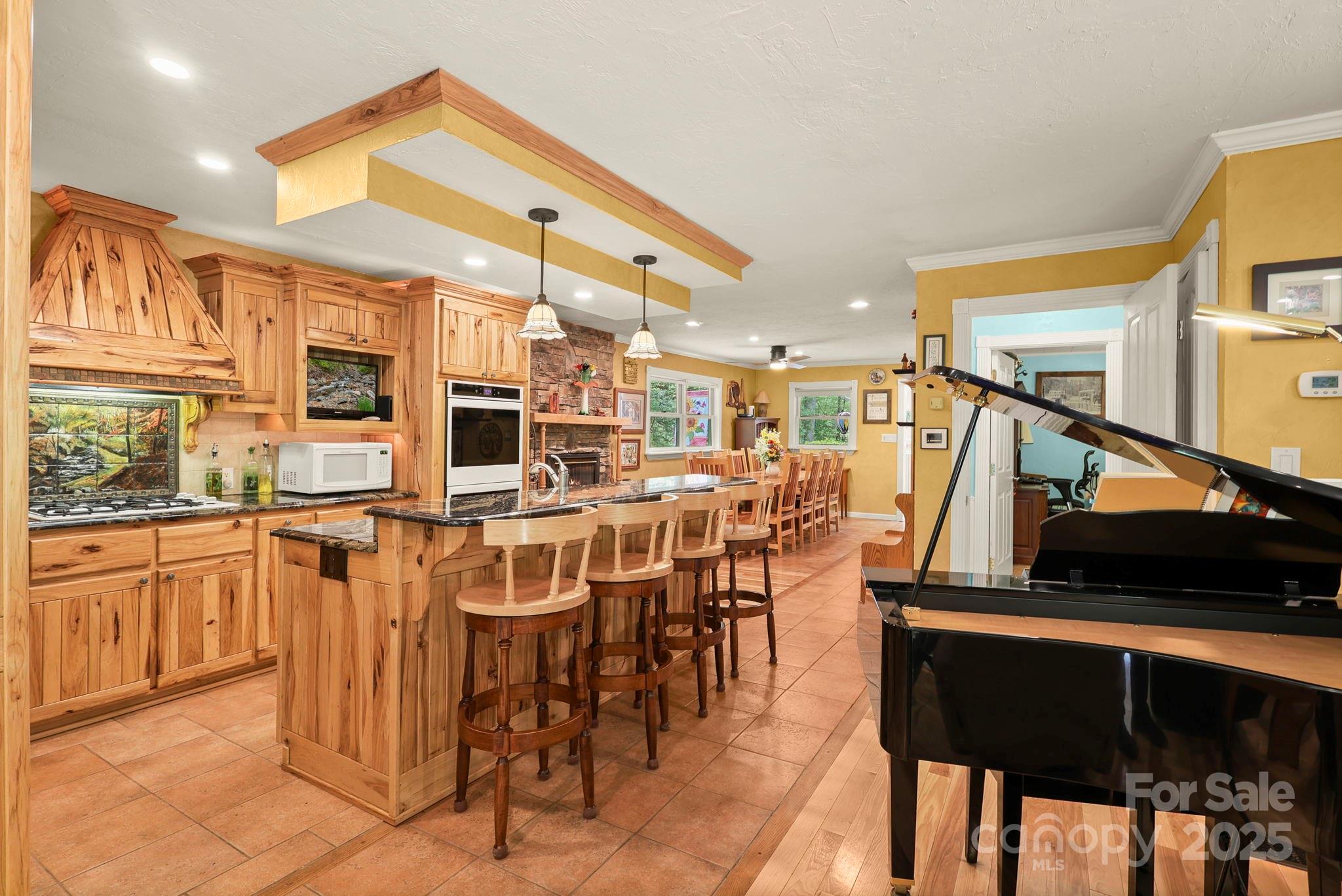 property viewer photo 4