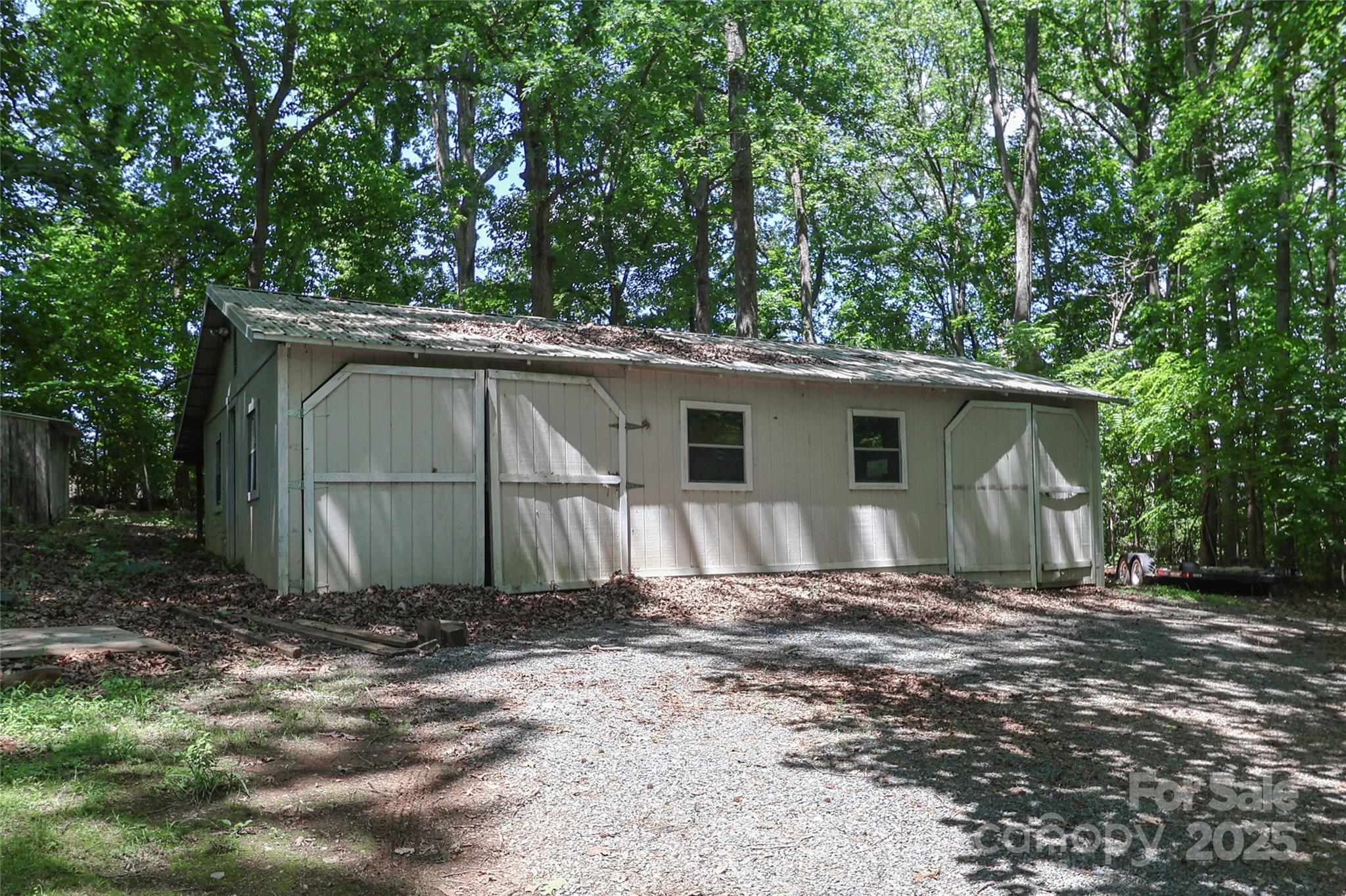 main property photo 43