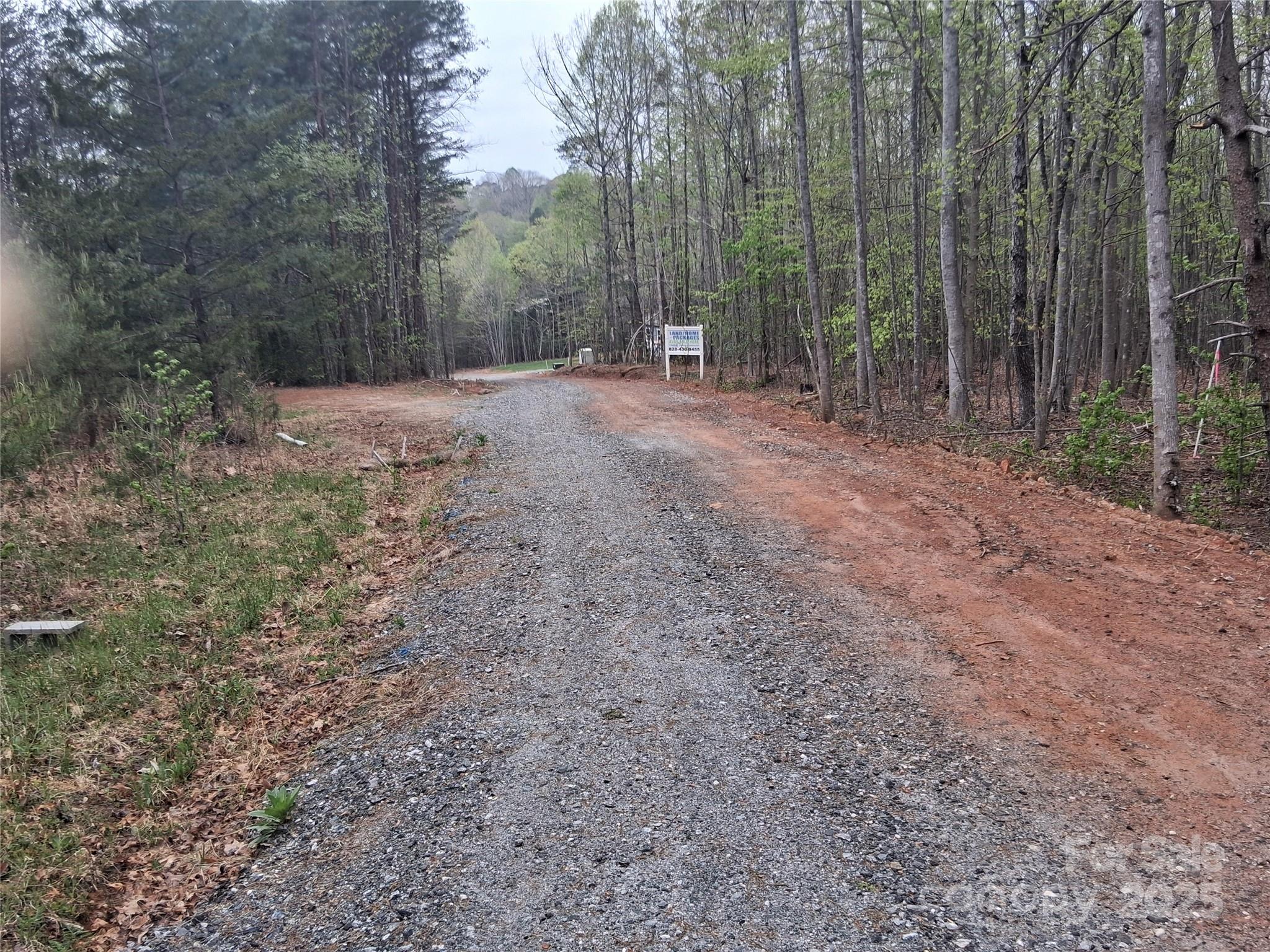main property photo 13