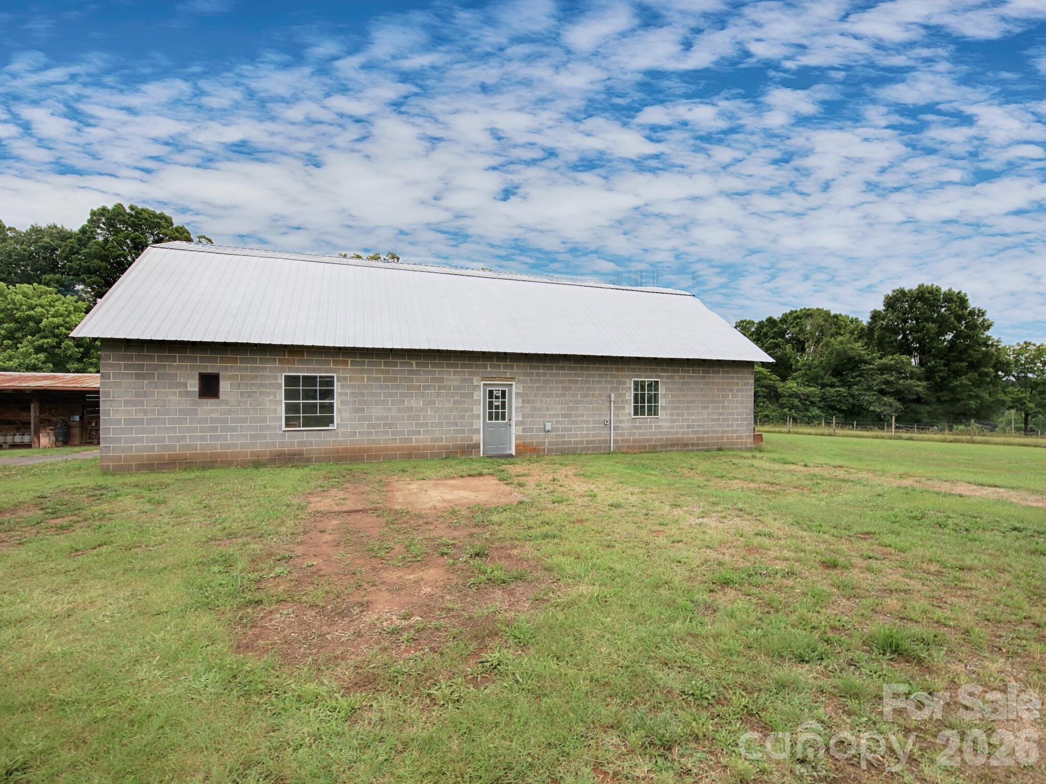 main property photo 26