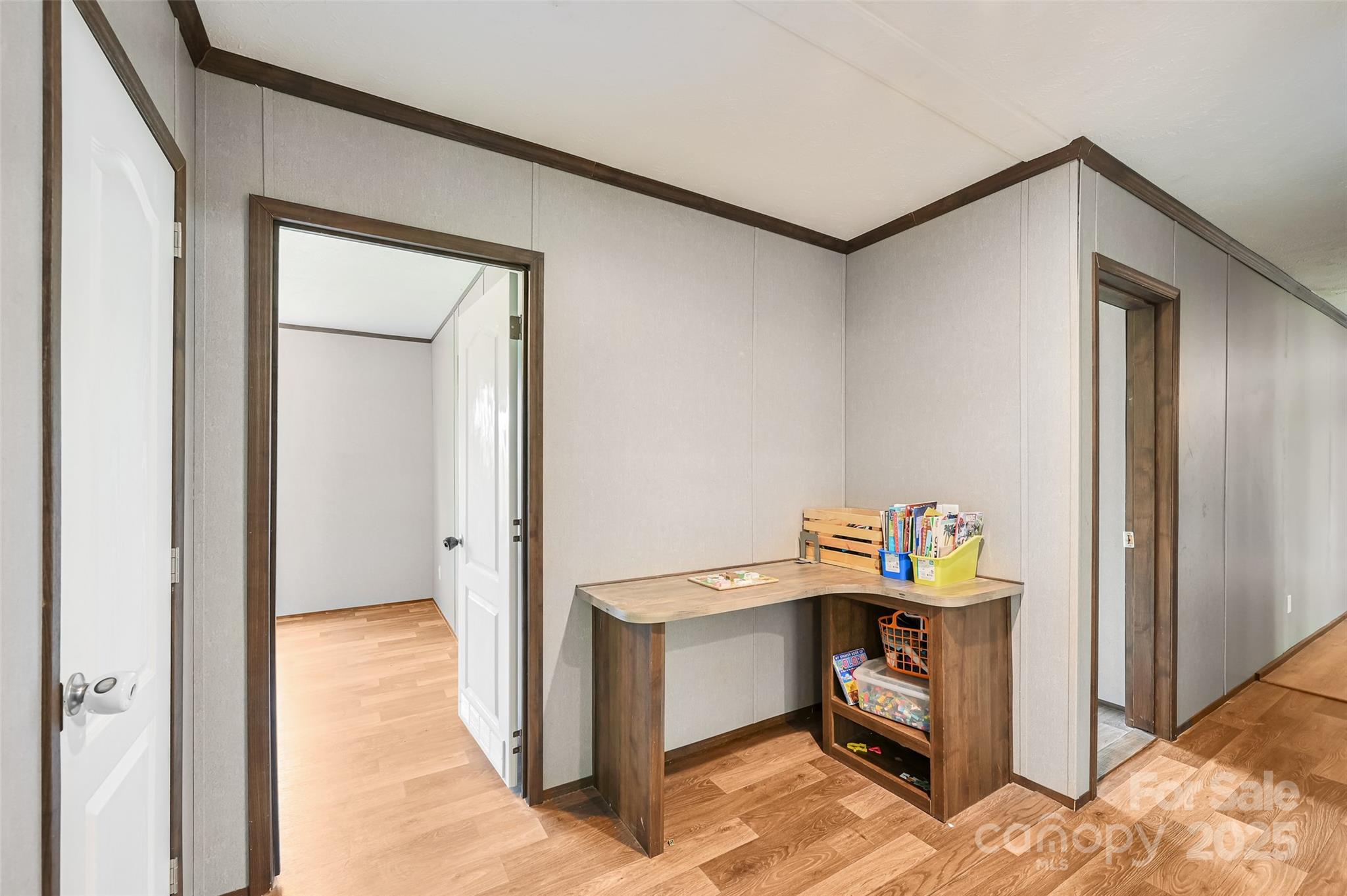 main property photo 25