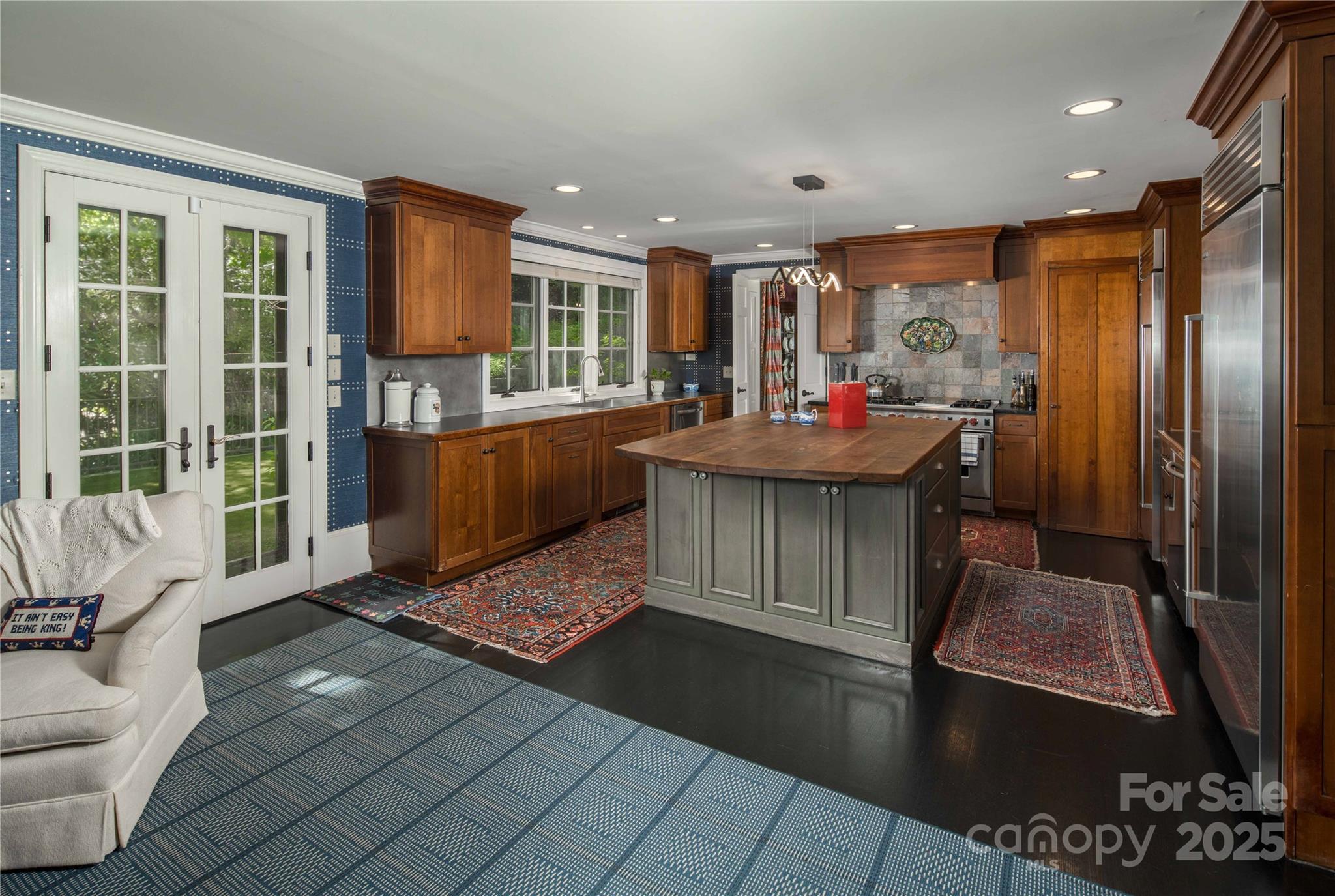 main property photo 4