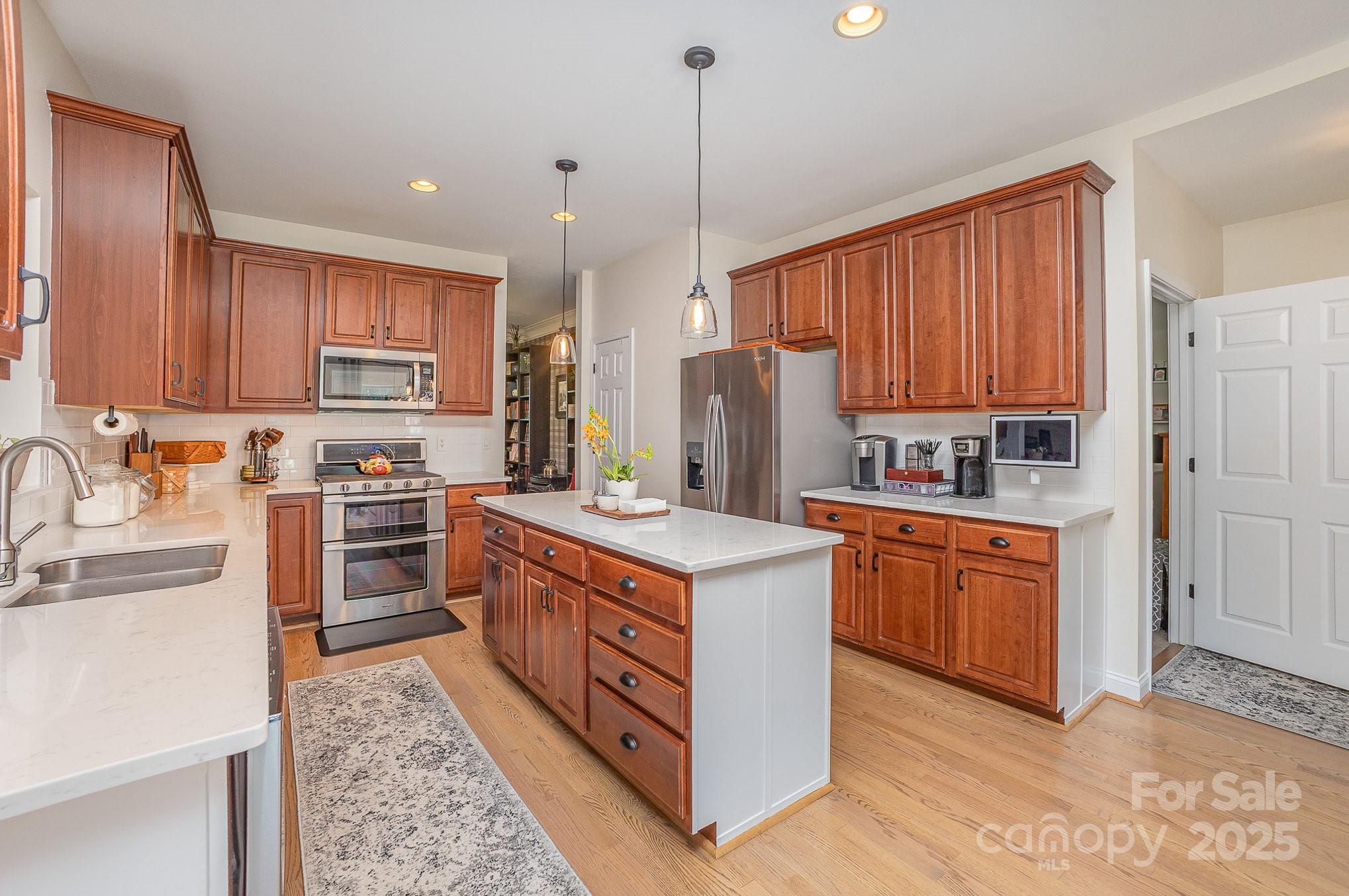 property viewer photo 15