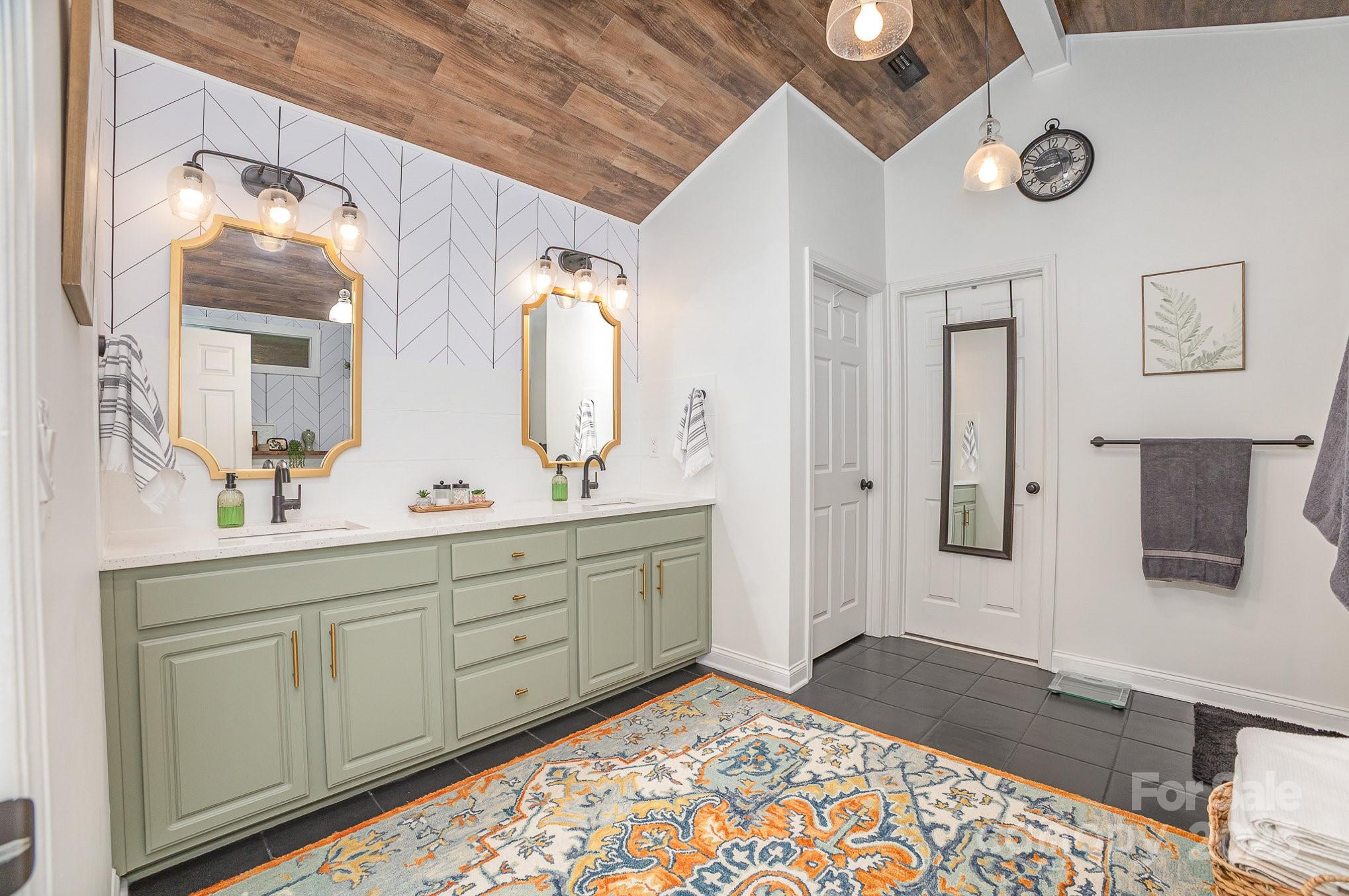 property viewer photo 22