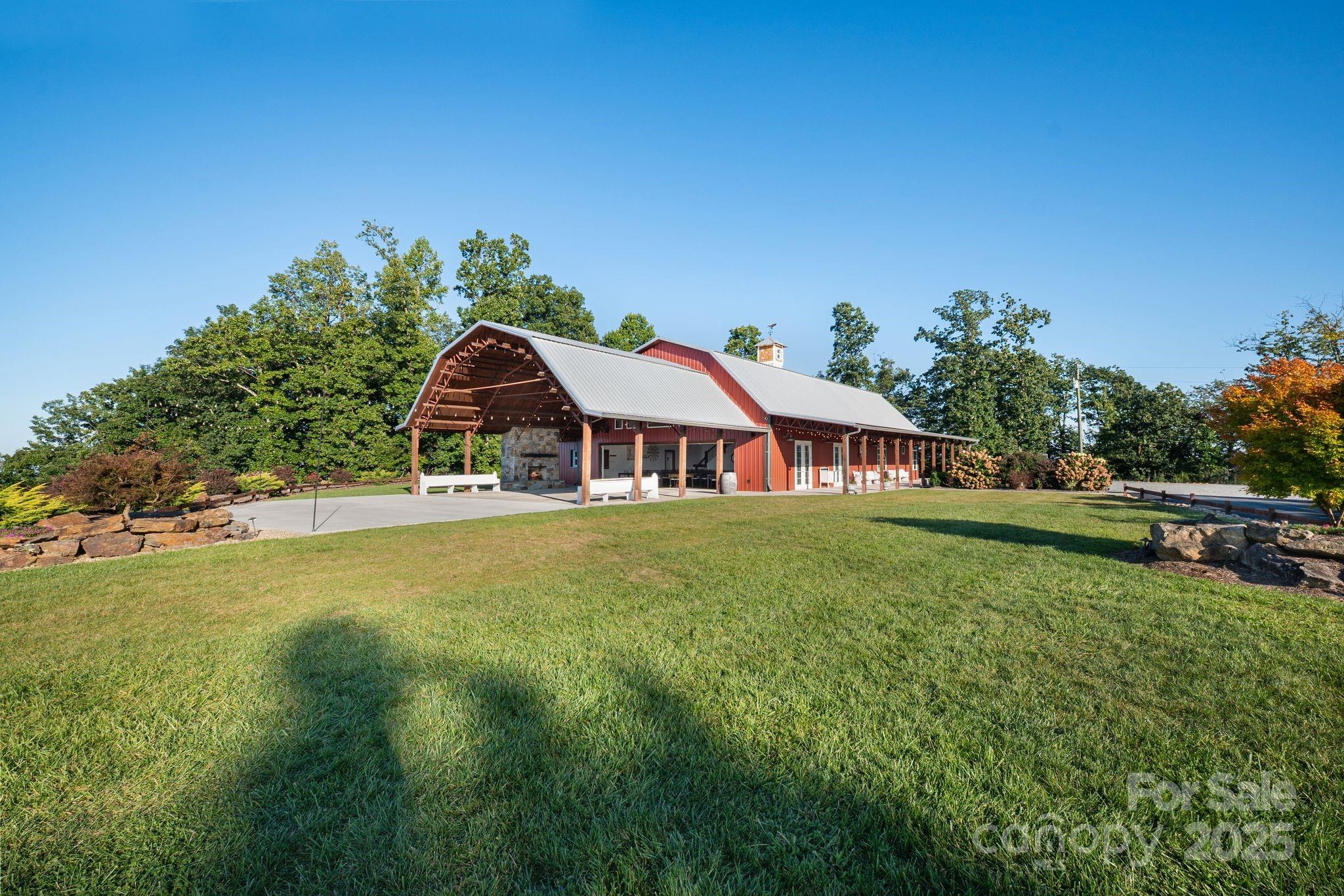 main property photo 18