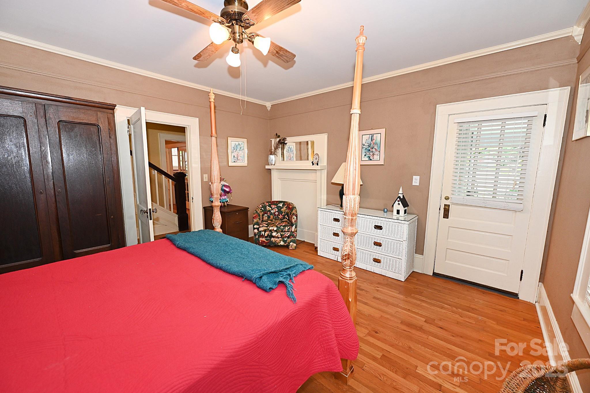 property viewer photo 25