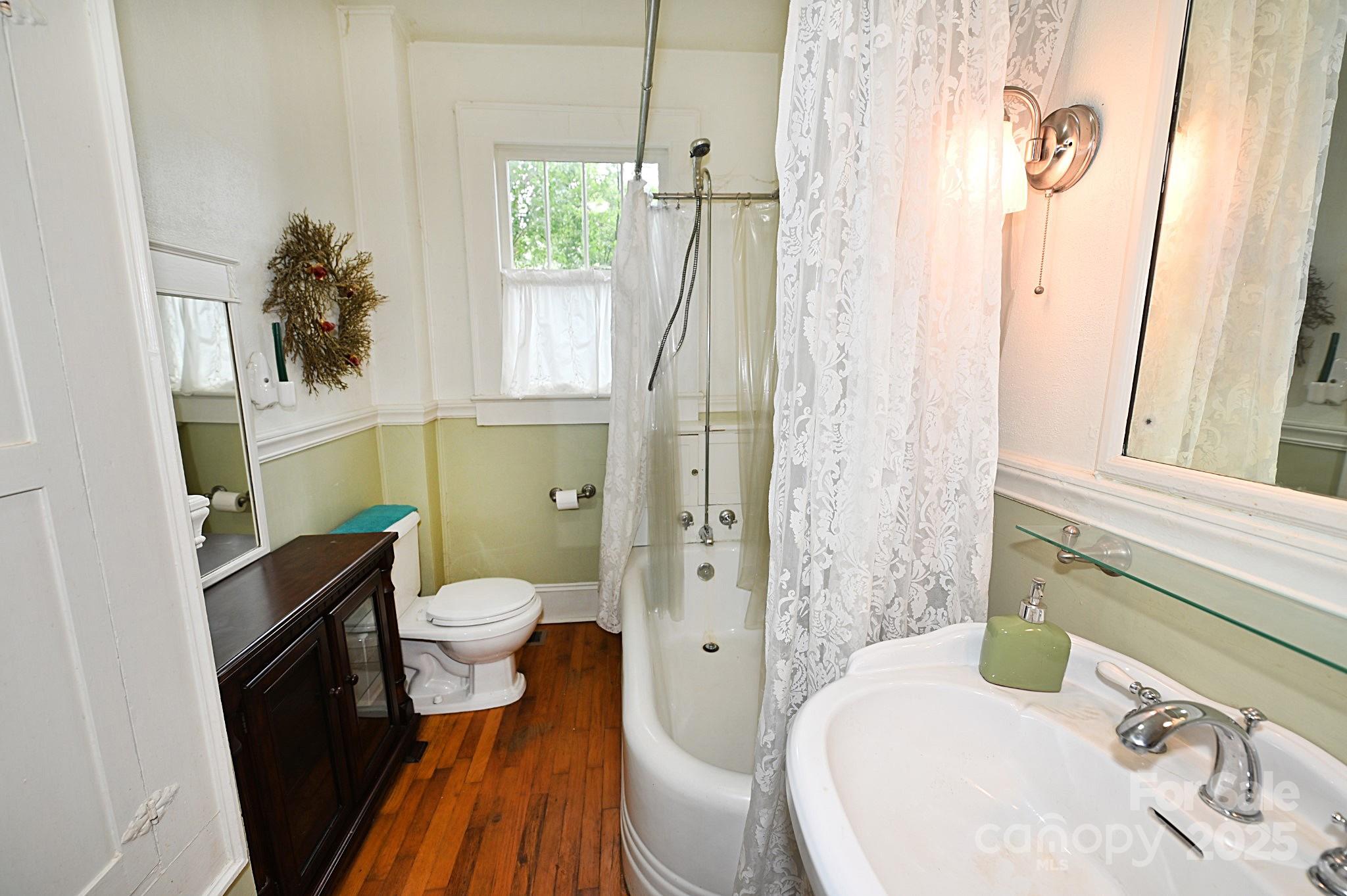 property viewer photo 27