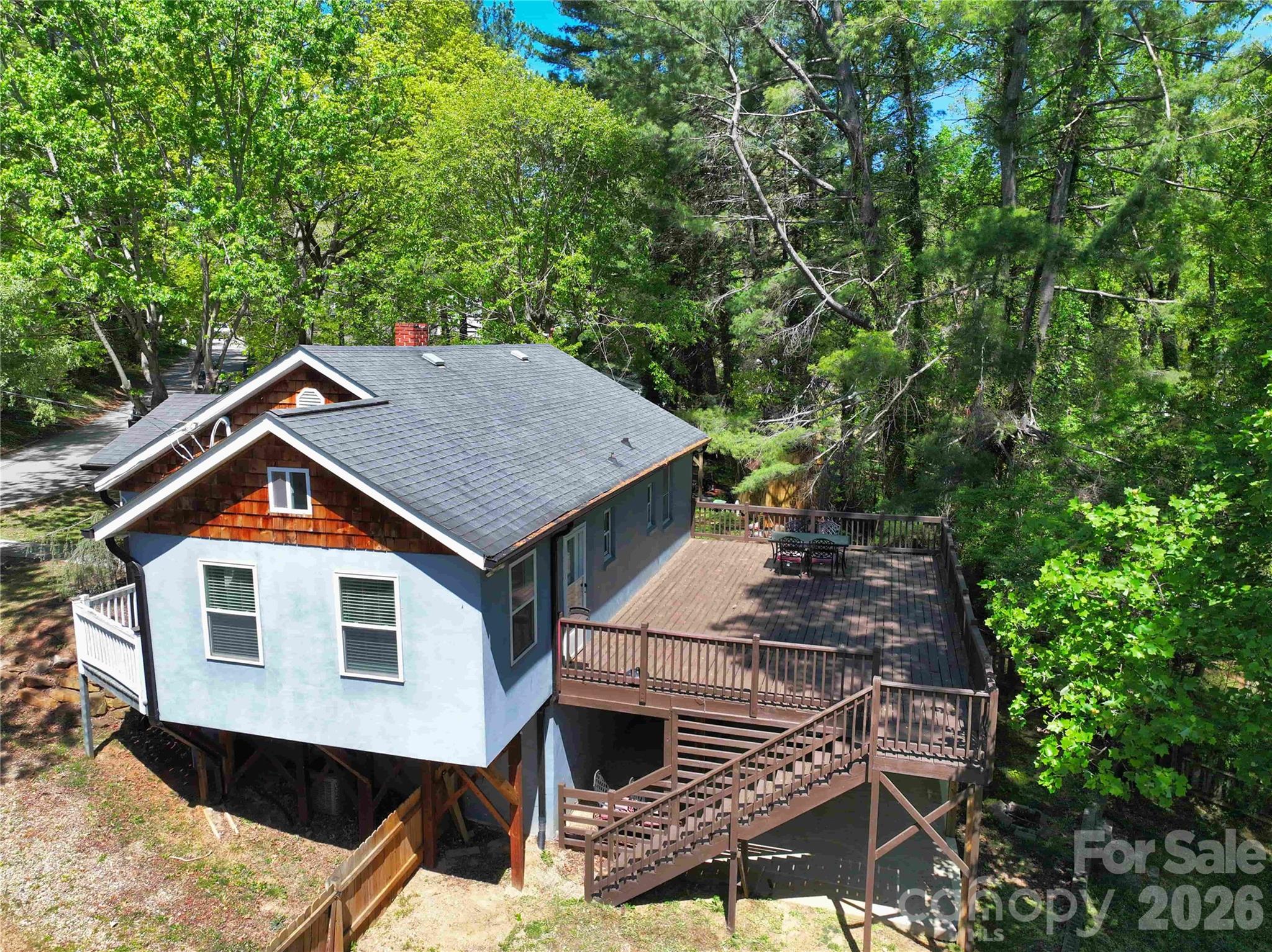 main property photo 12