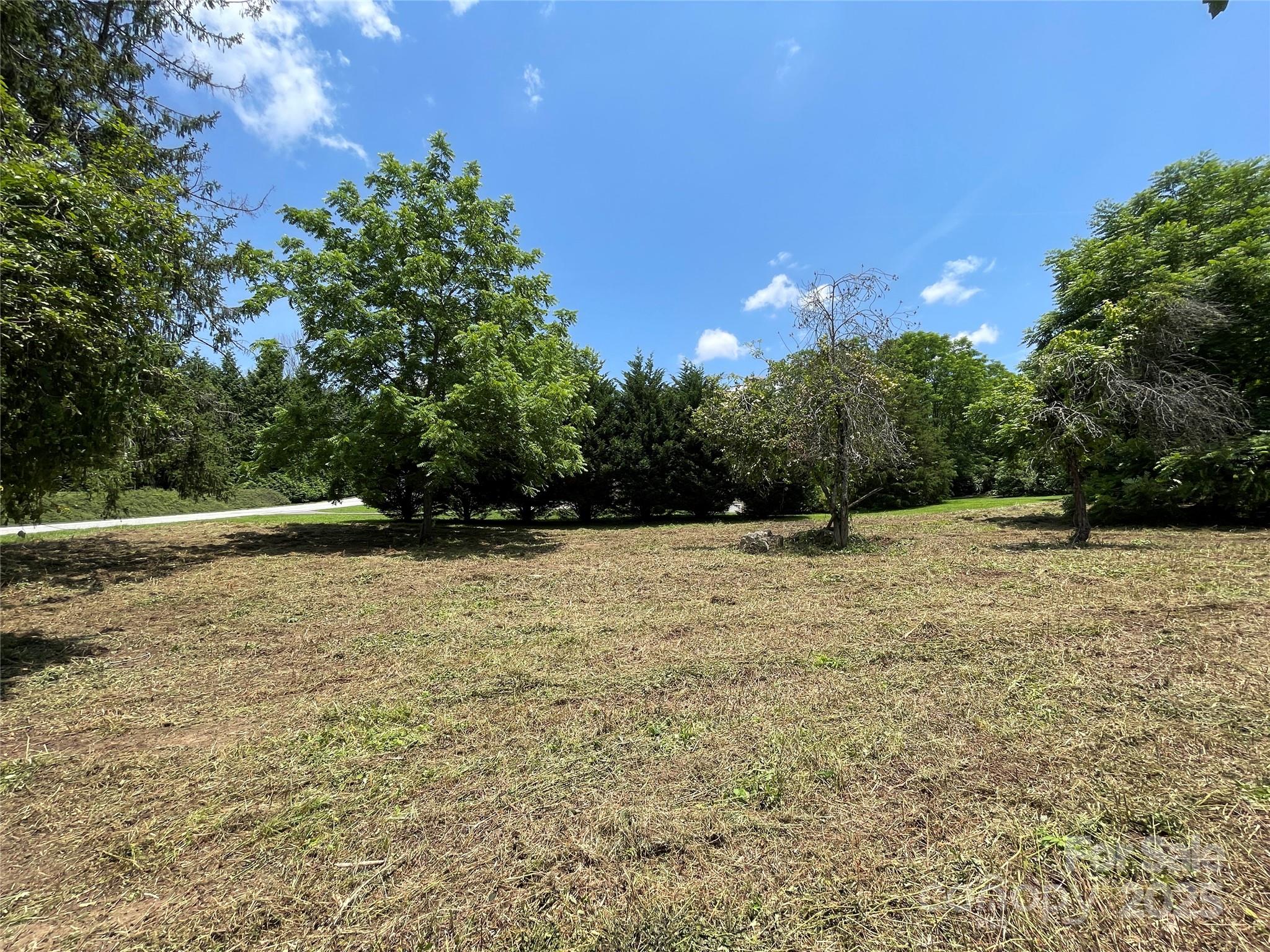 main property photo 19