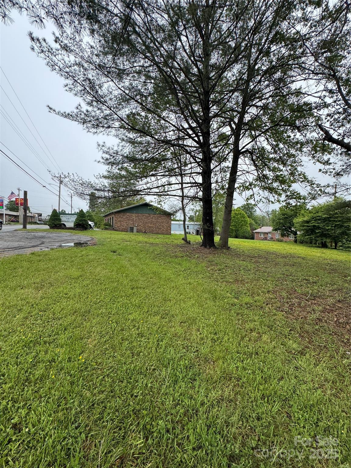 main property photo 16