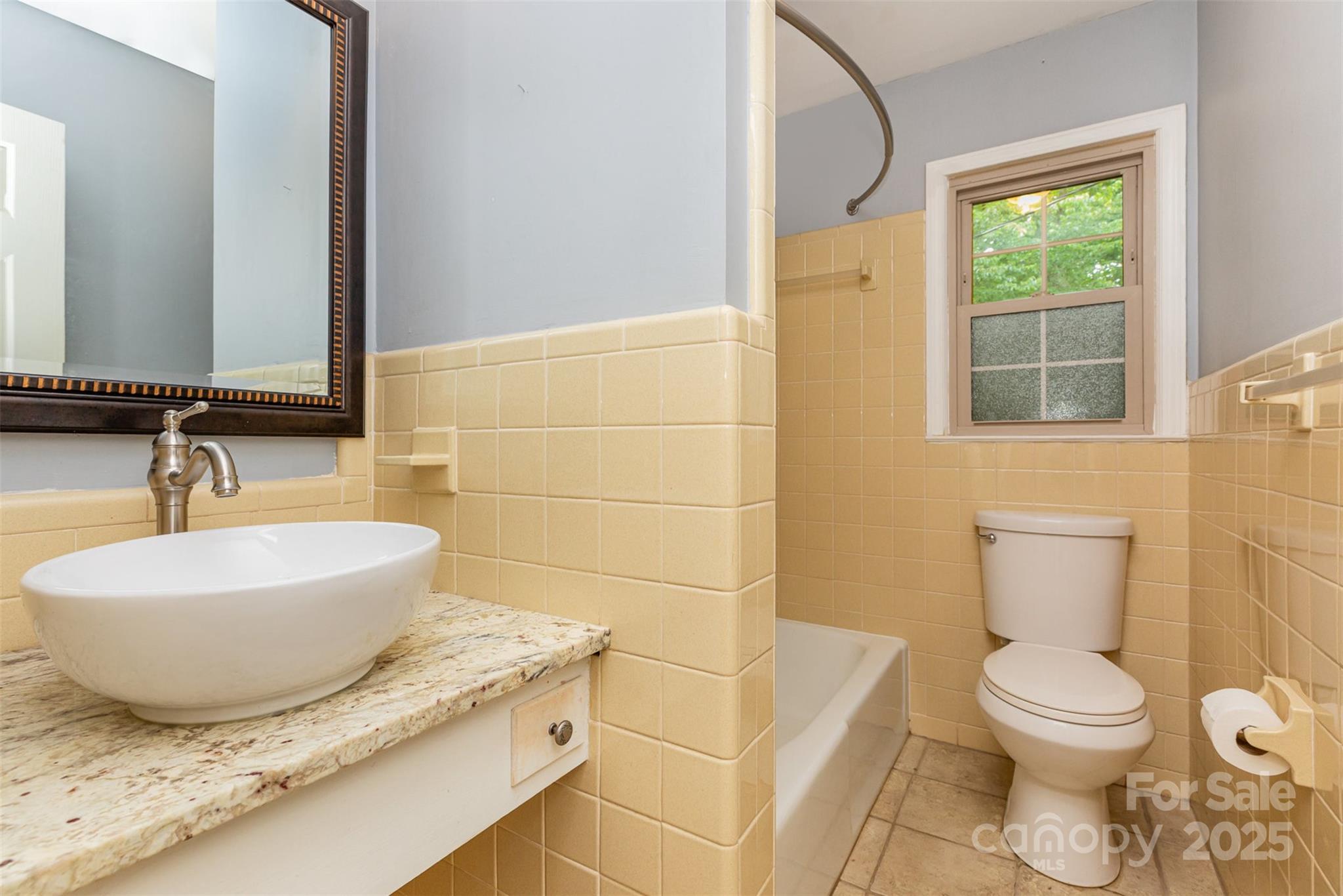 property viewer photo 12