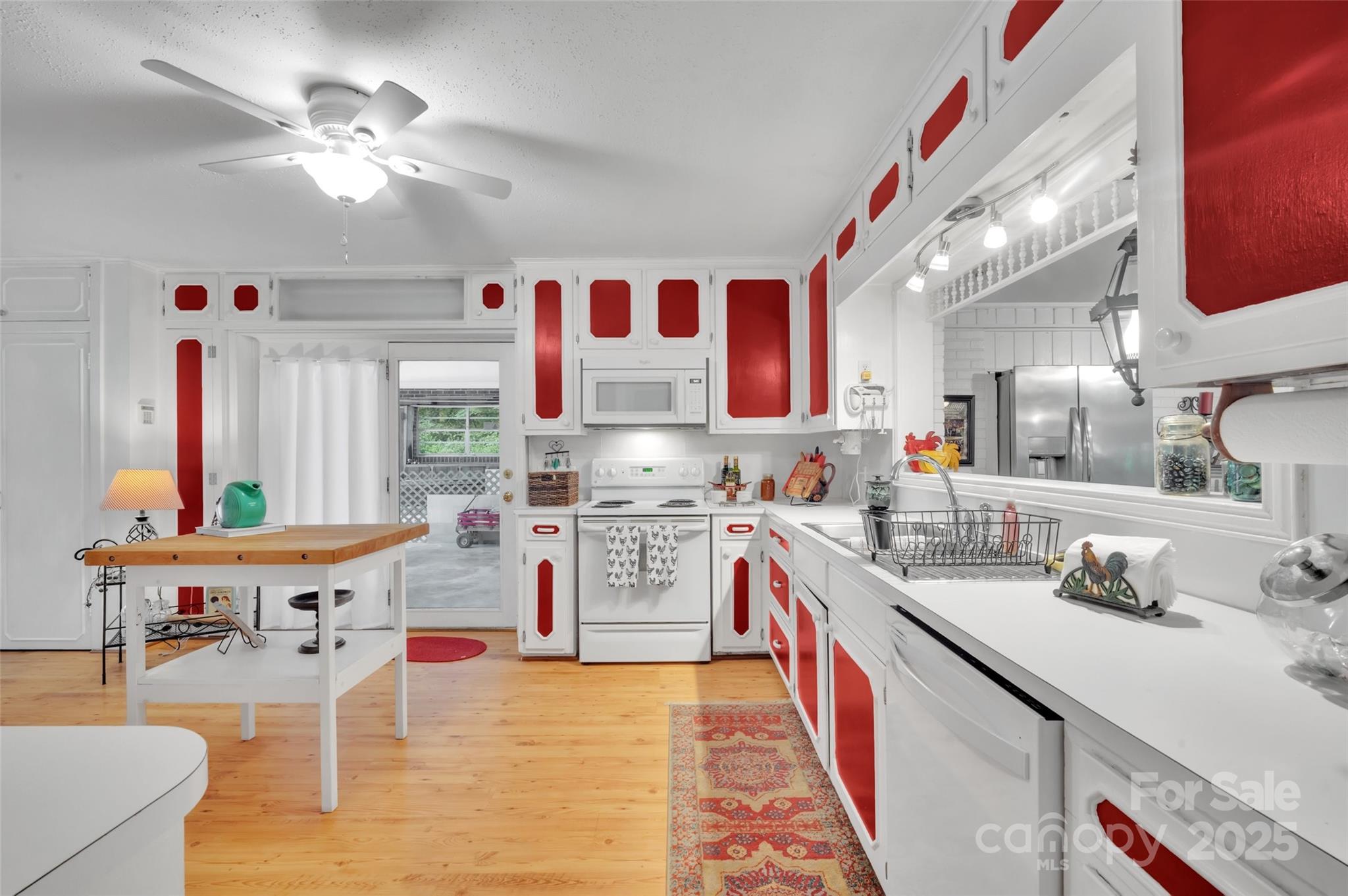 main property photo 7