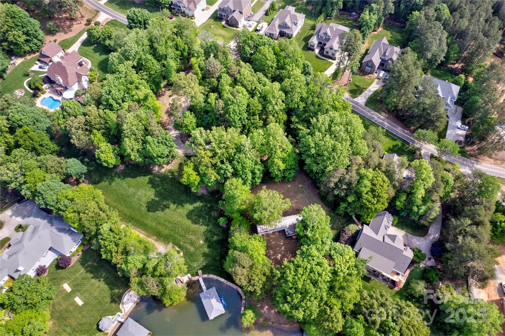 main property photo 4