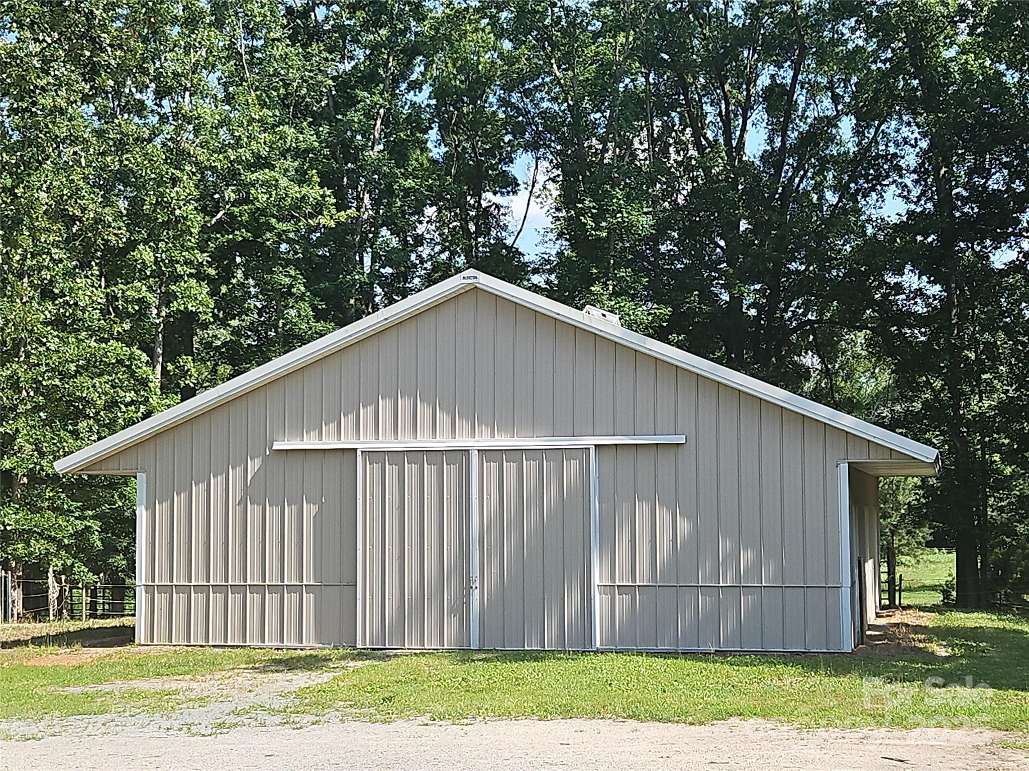 main property photo 37