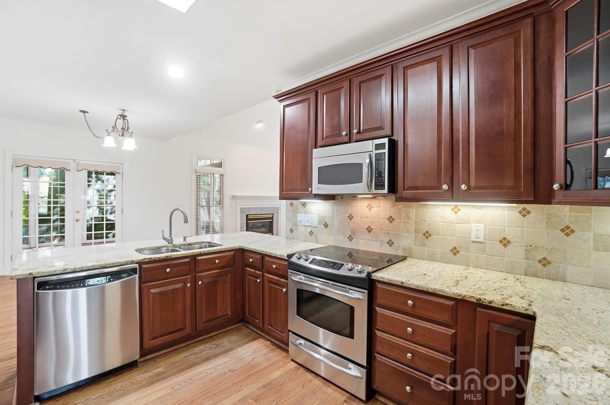 property viewer photo 13