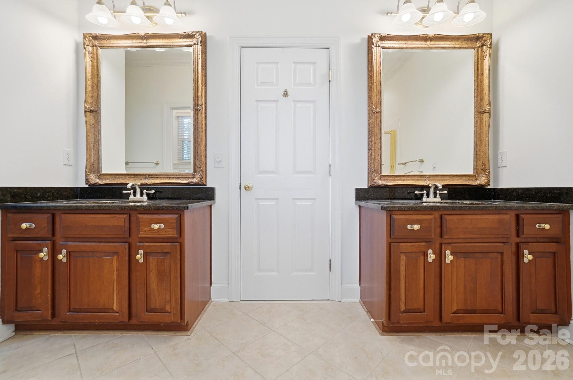 property viewer photo 27