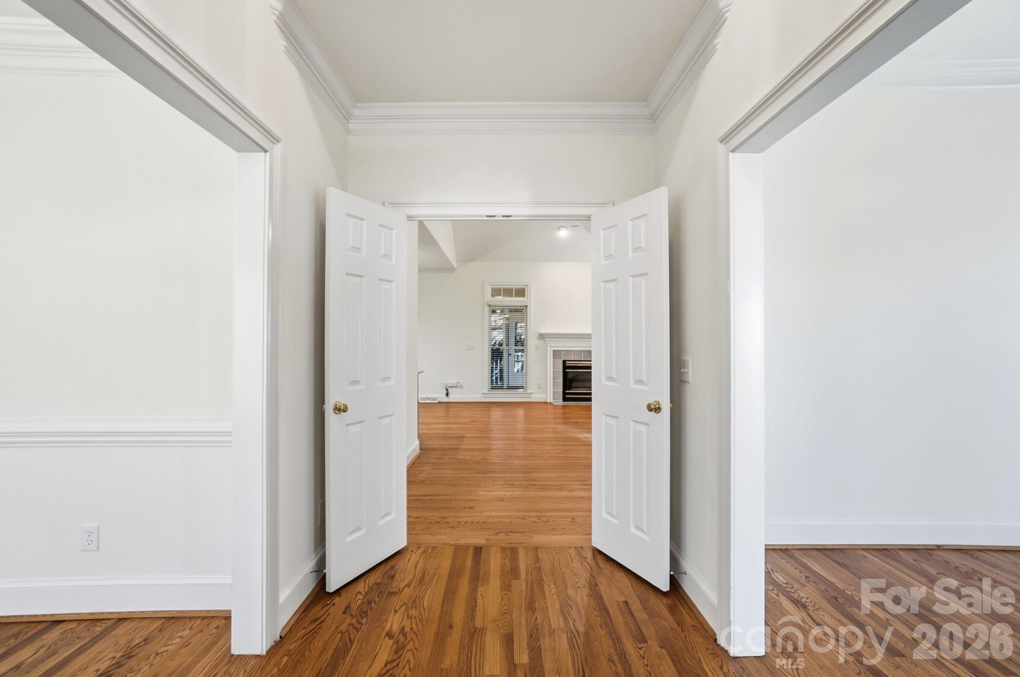 property viewer photo 3