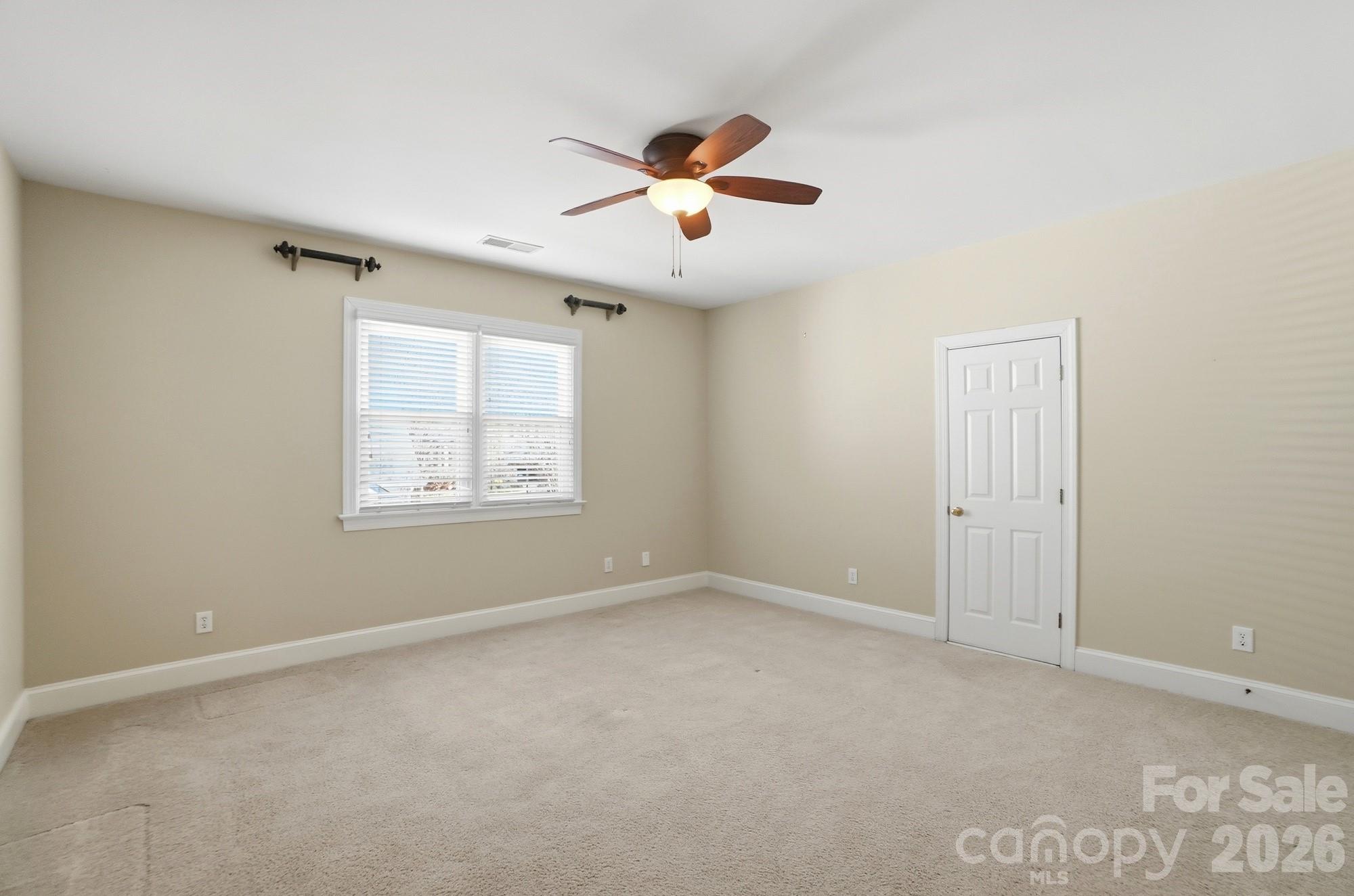 property viewer photo 35