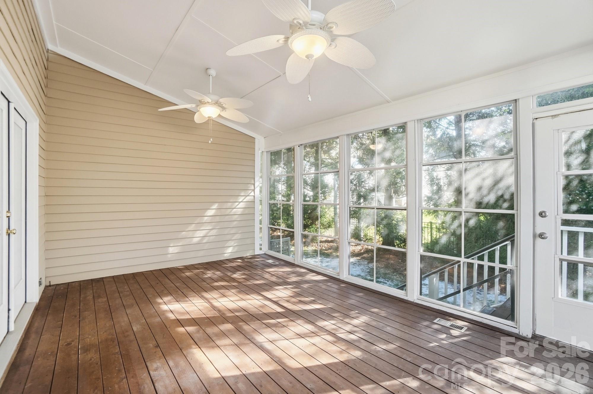 property viewer photo 38