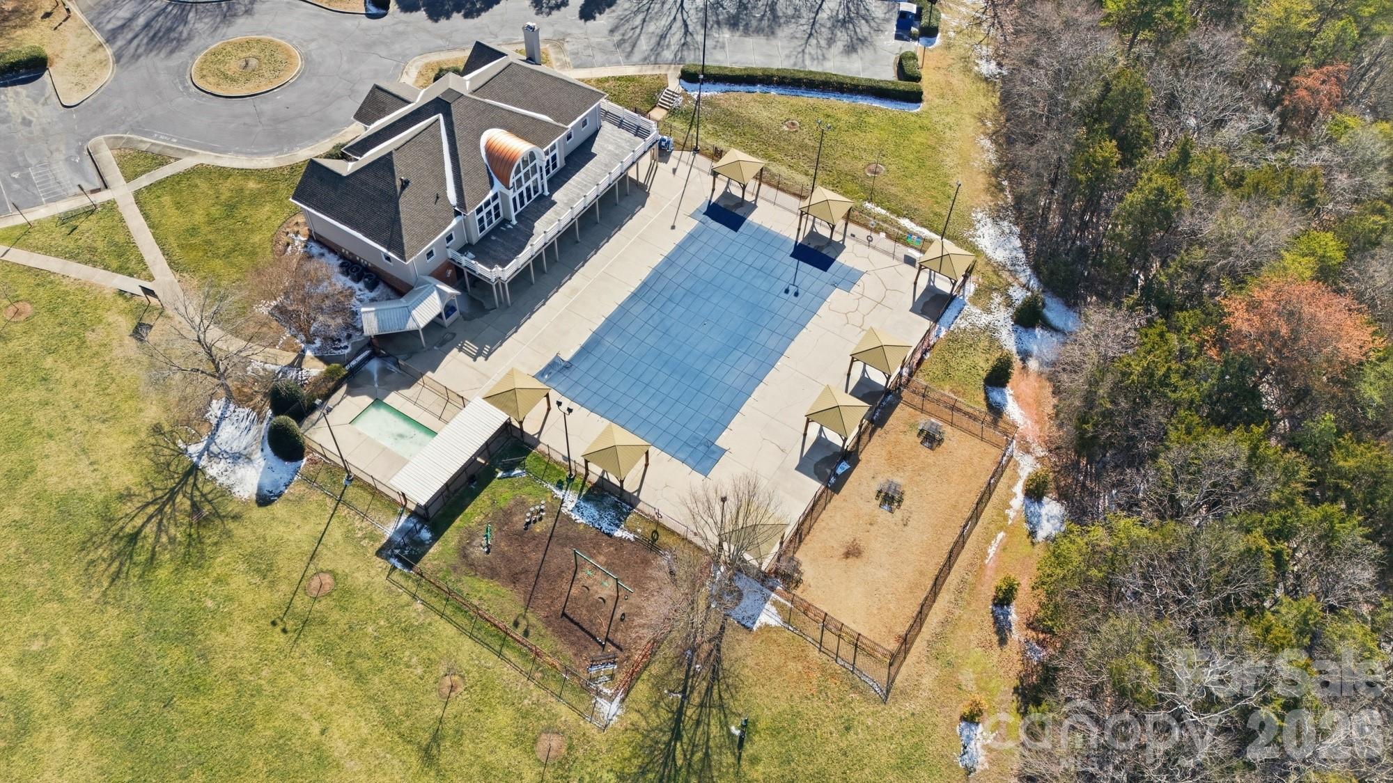 property viewer photo 44
