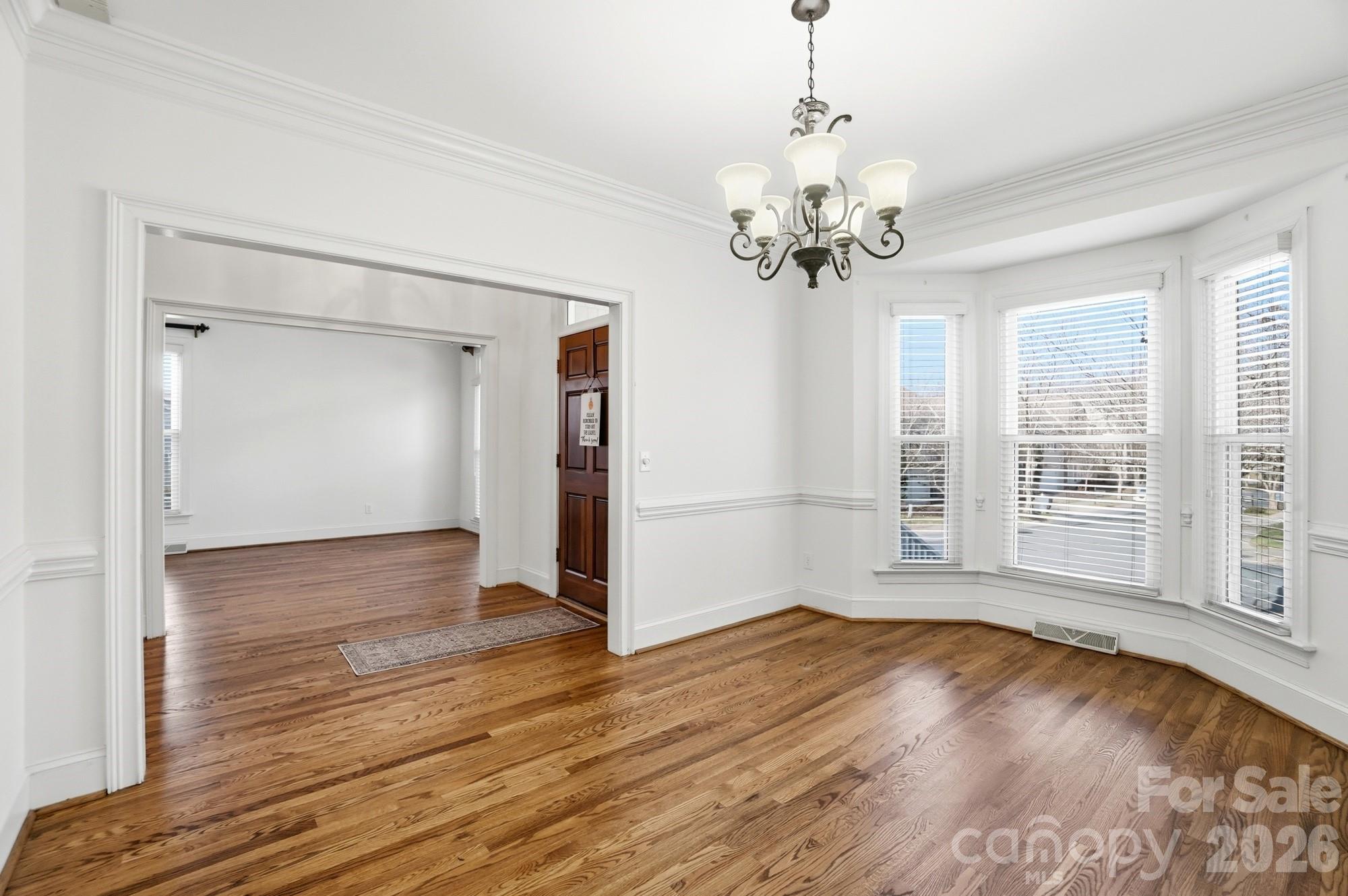 property viewer photo 5