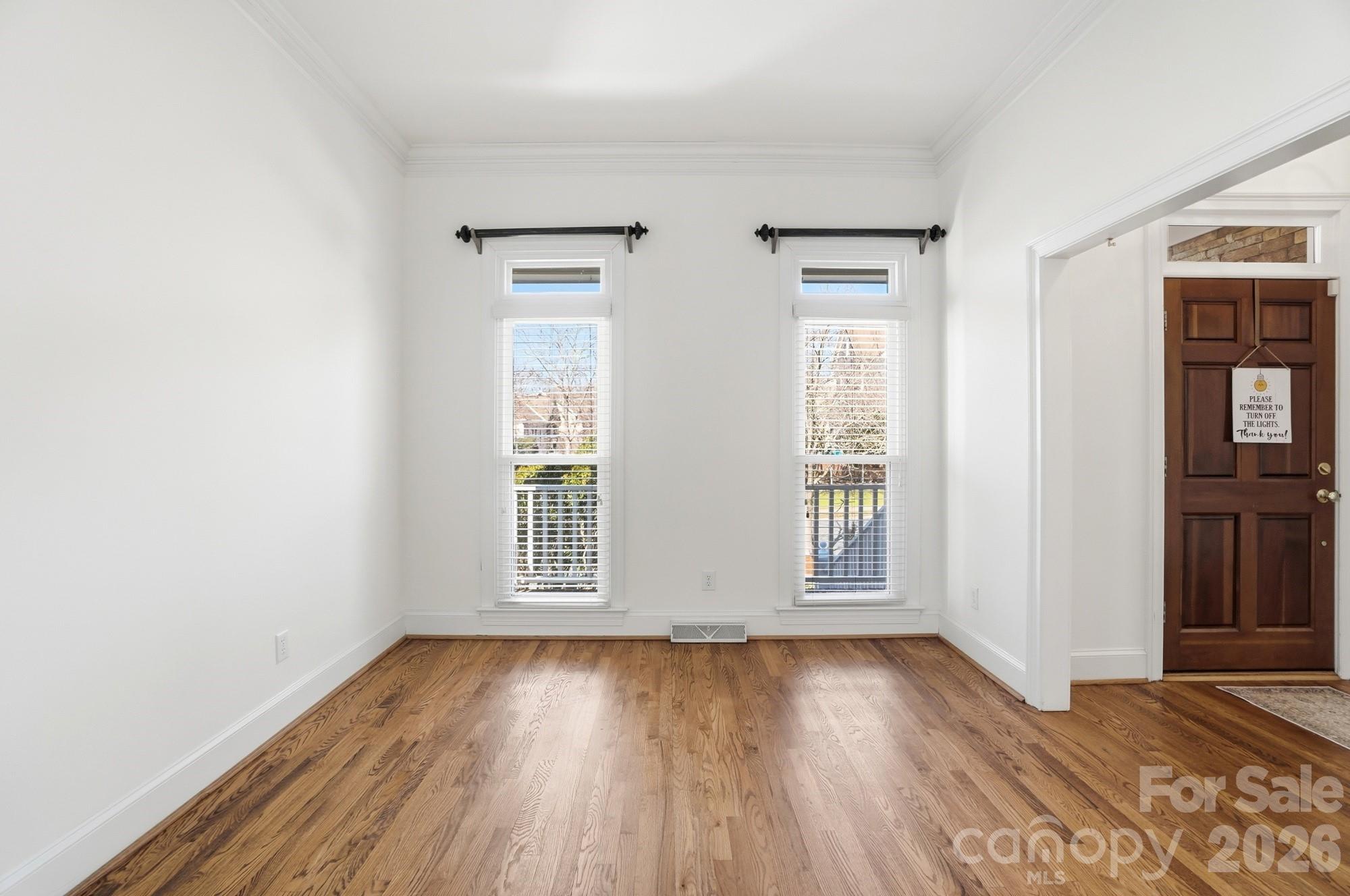 property viewer photo 9