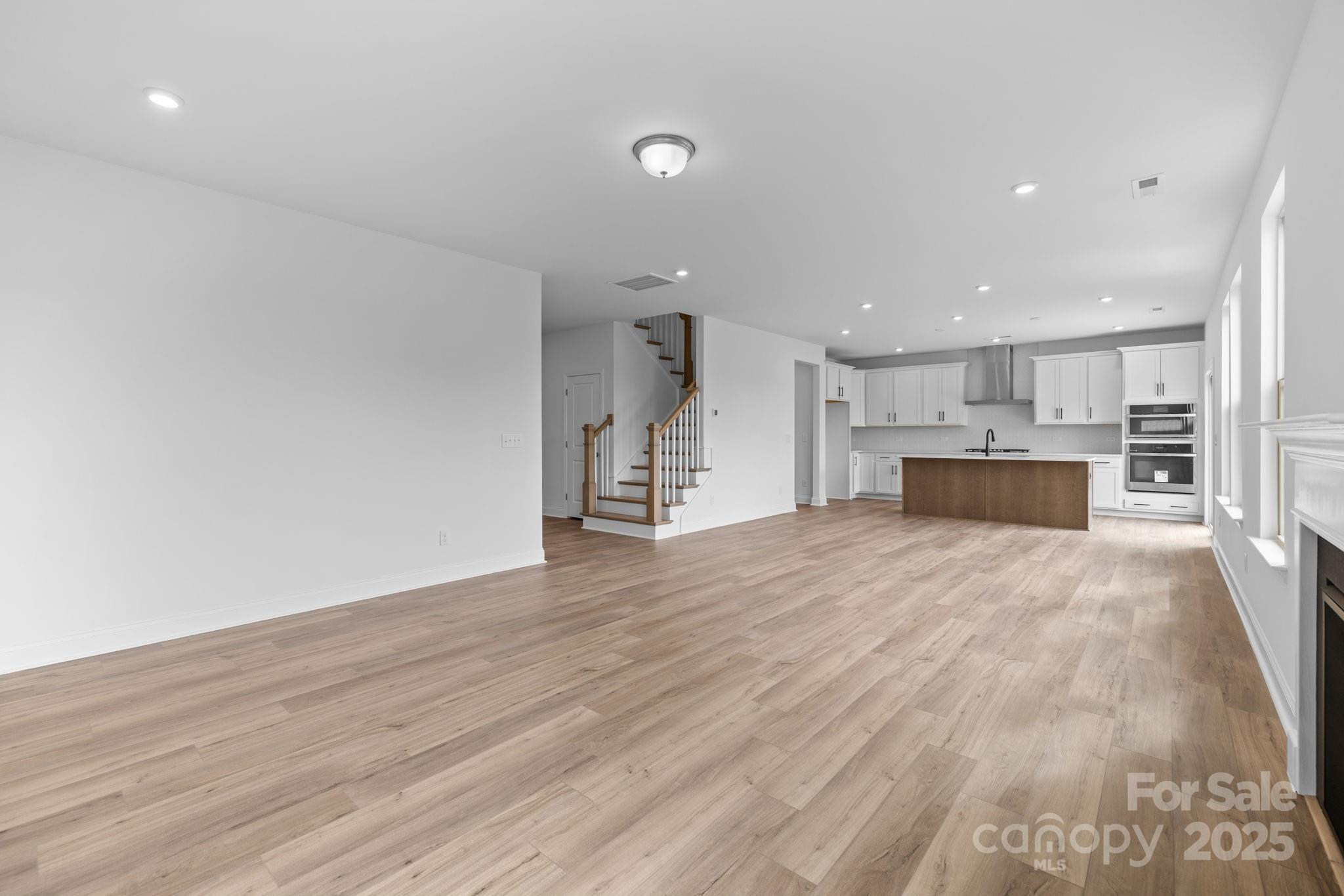 property viewer photo 13