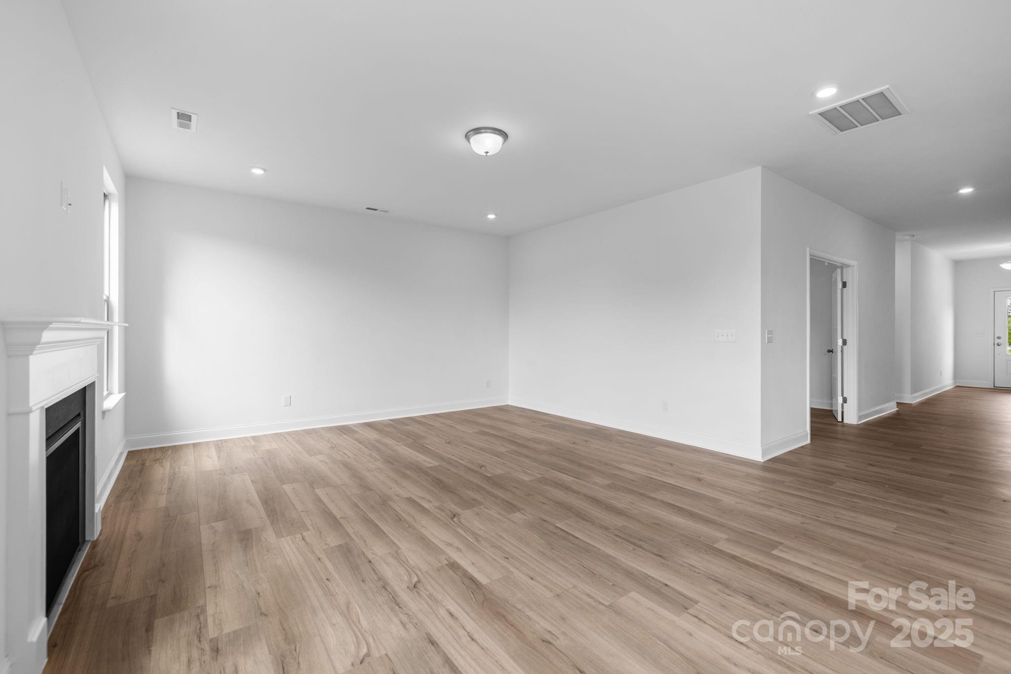 property viewer photo 15