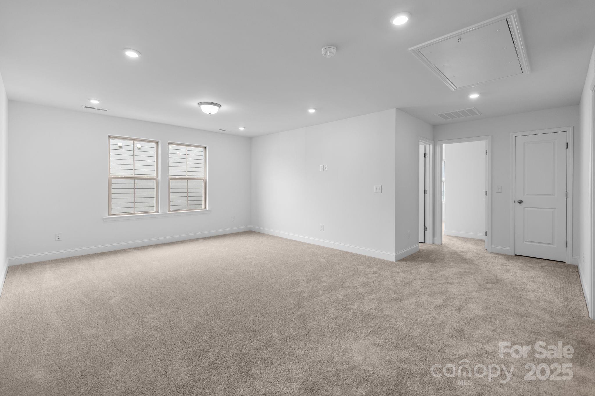 property viewer photo 22