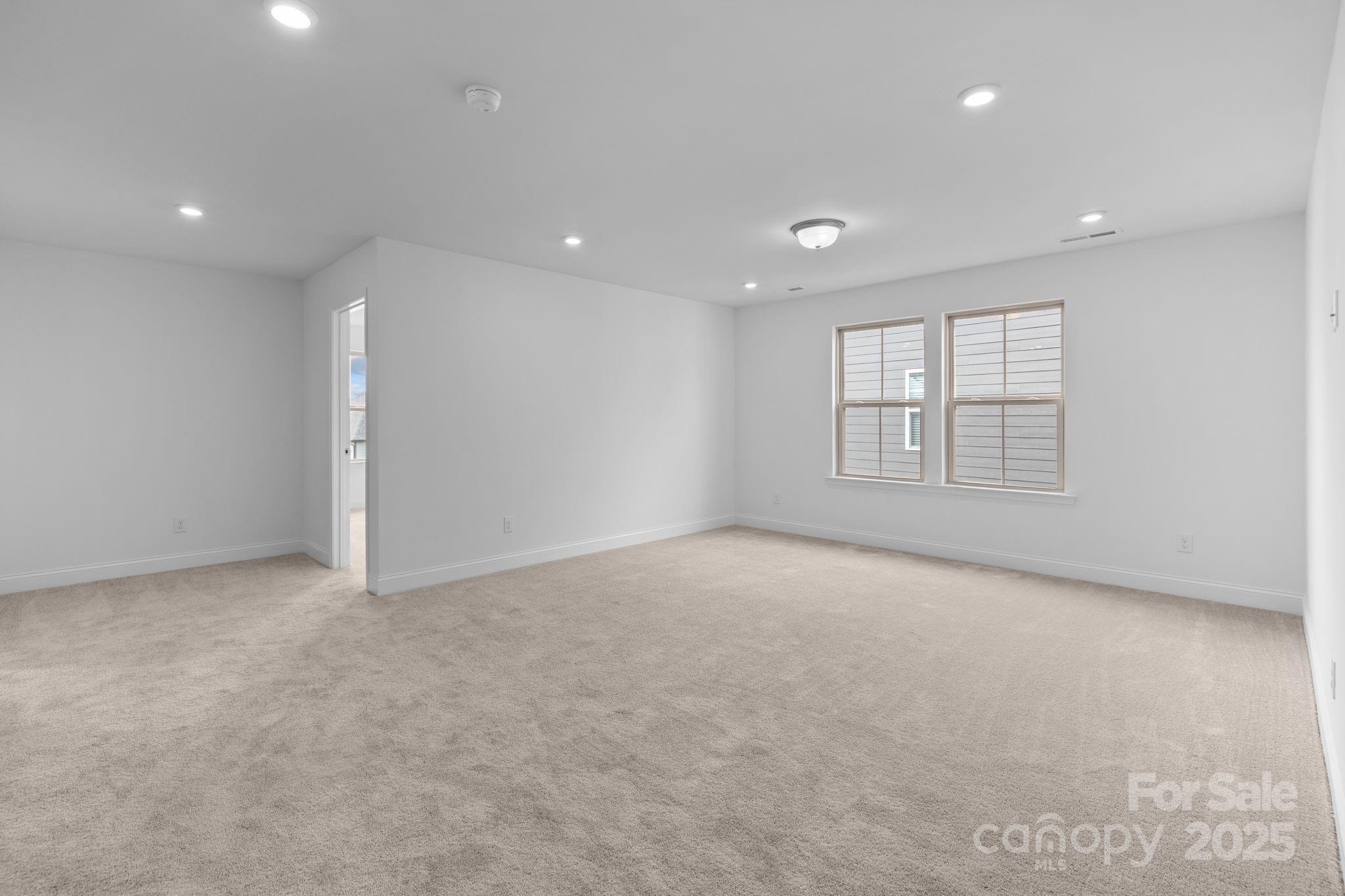 property viewer photo 23