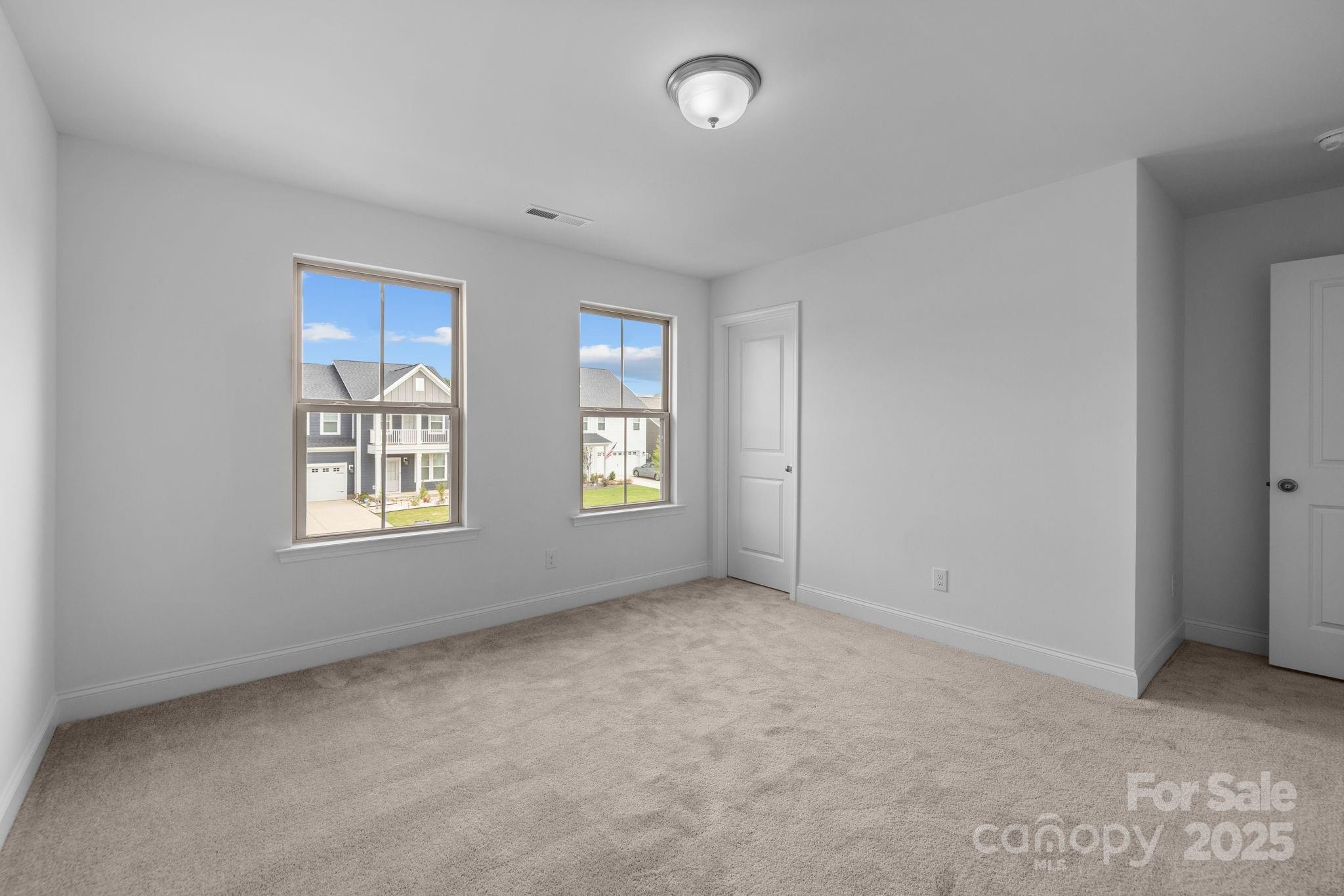 property viewer photo 28