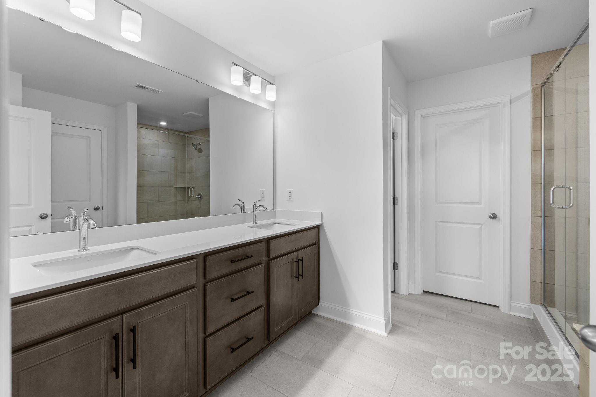 property viewer photo 33
