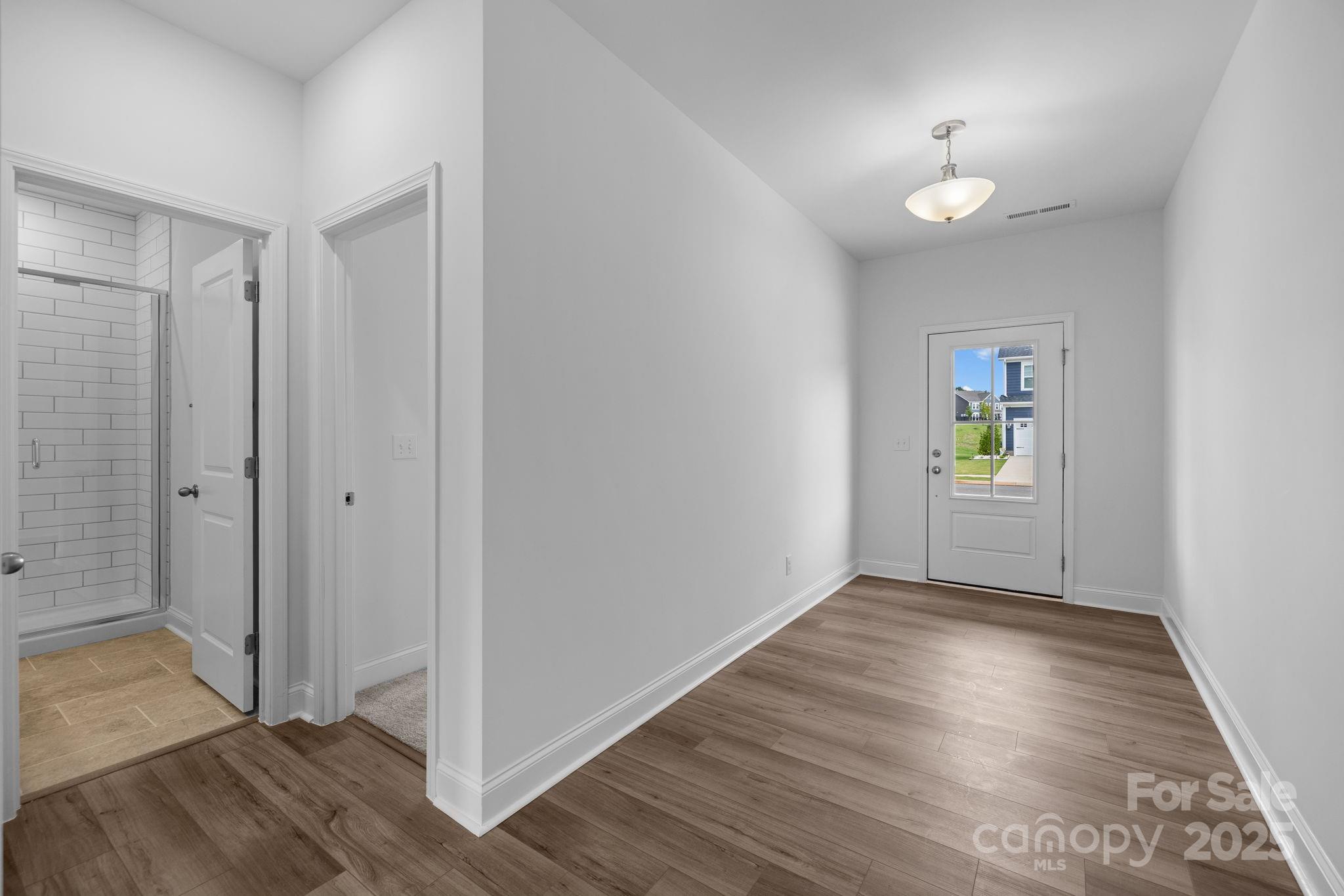 property viewer photo 5