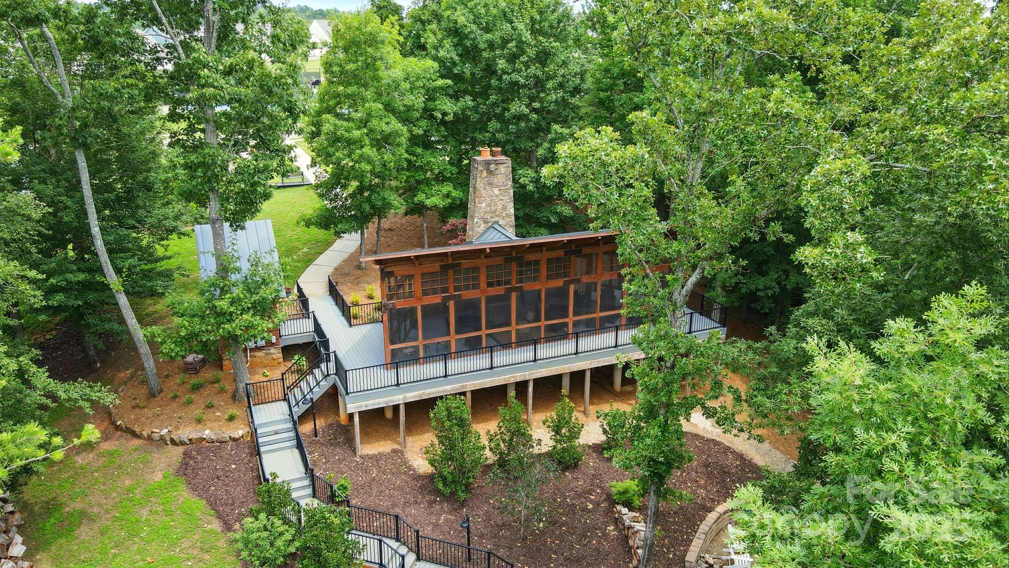main property photo 45