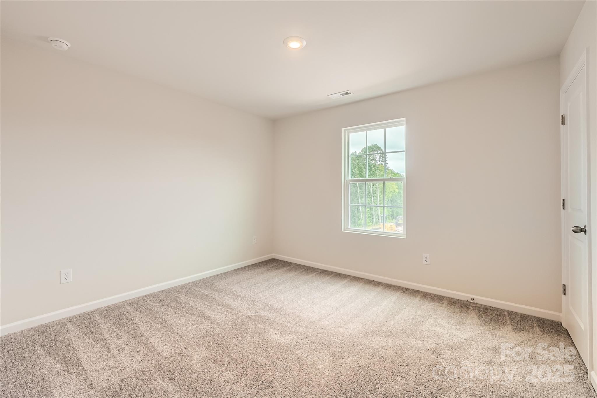 property viewer photo 10