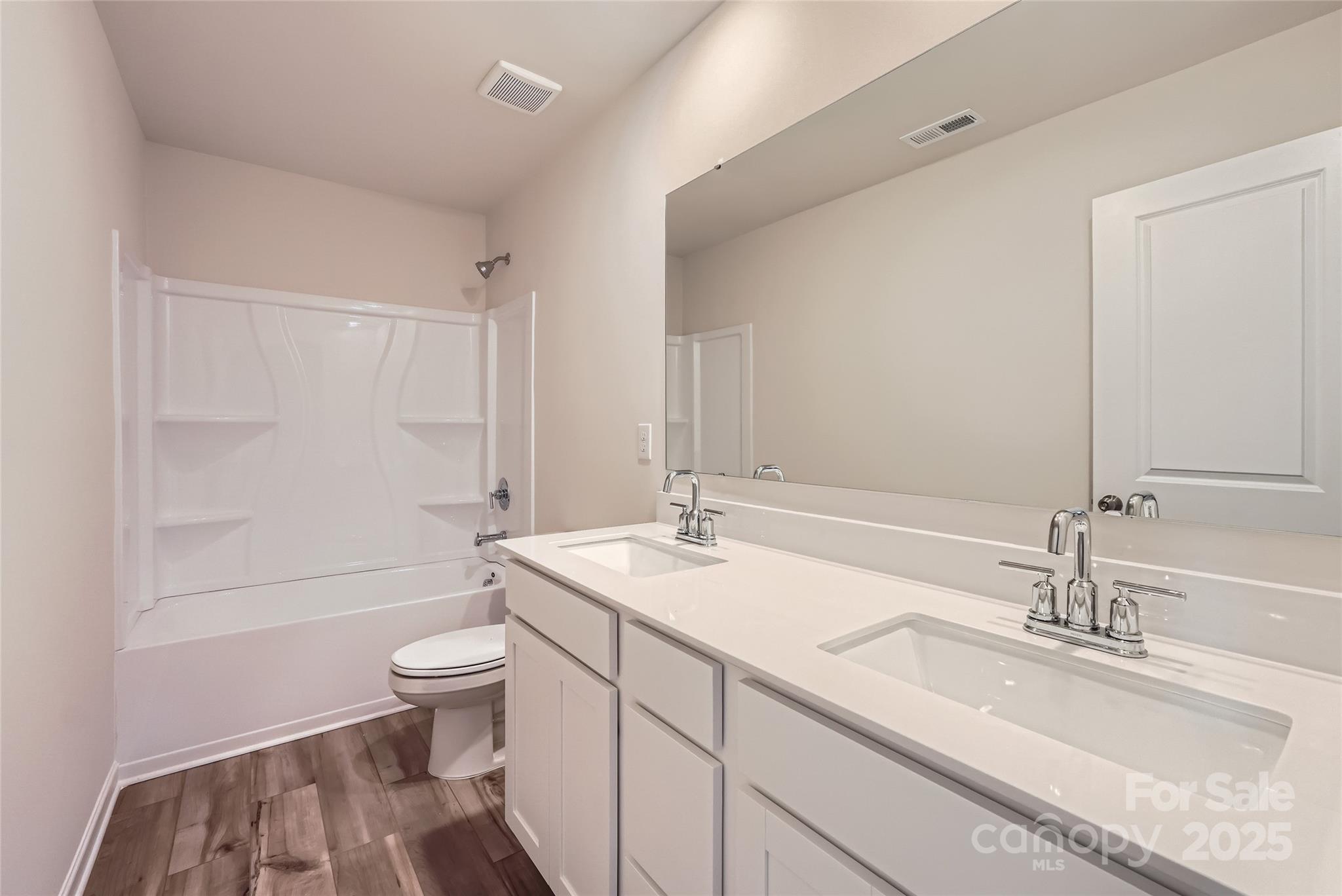 property viewer photo 11