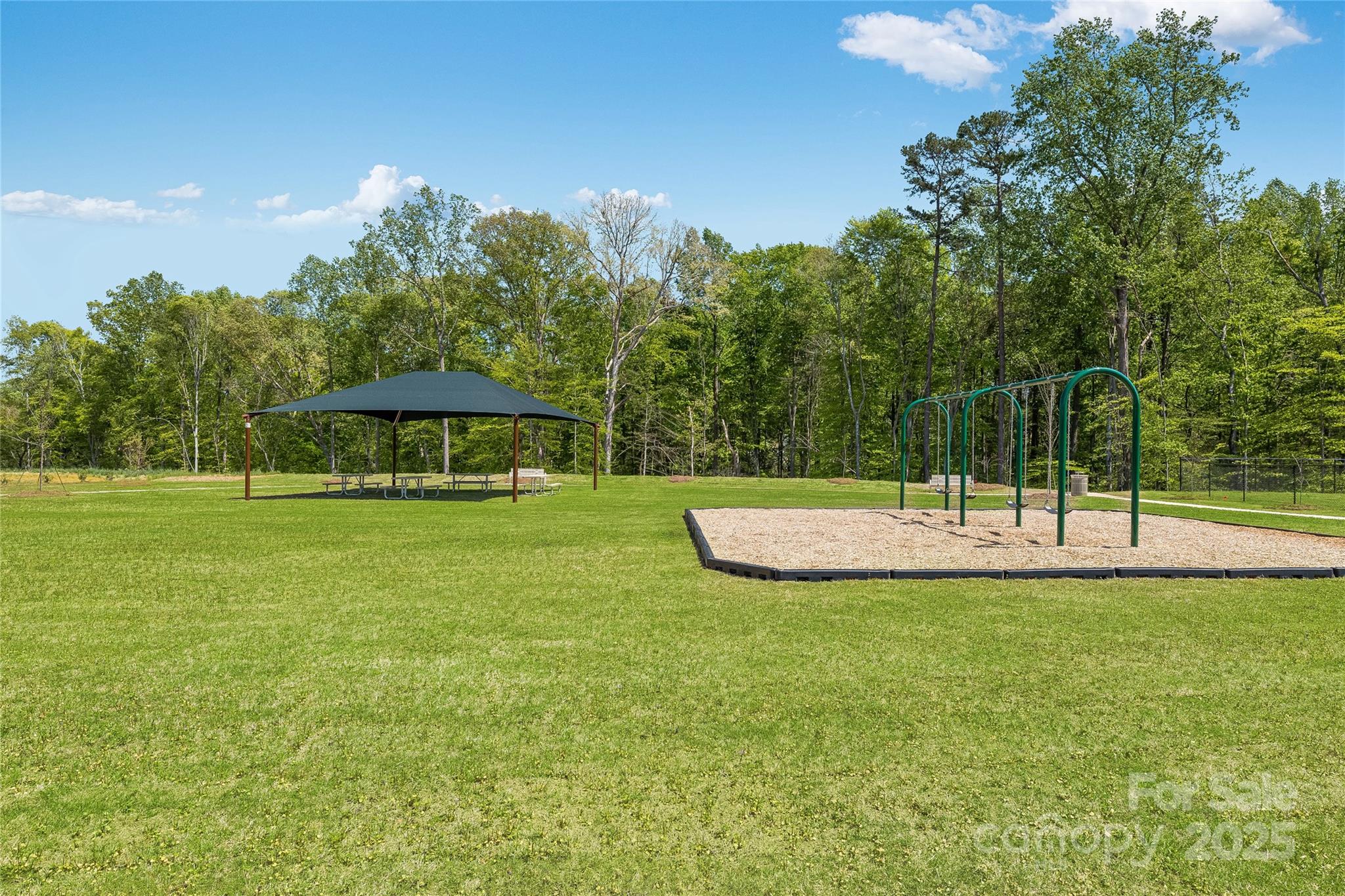 property viewer photo 15