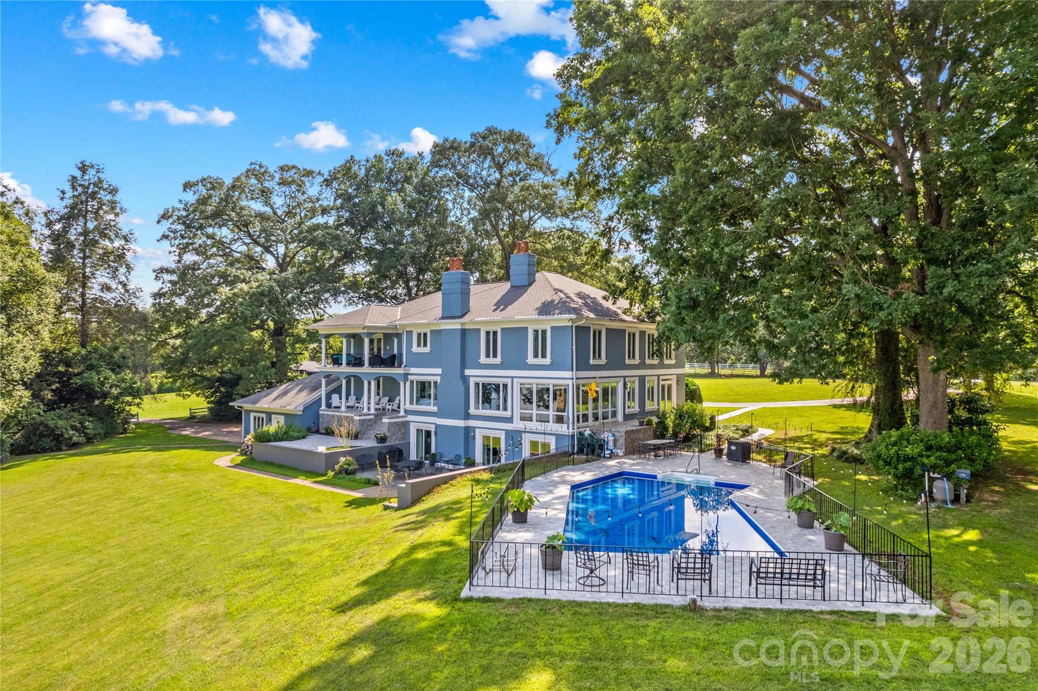 main property photo 40