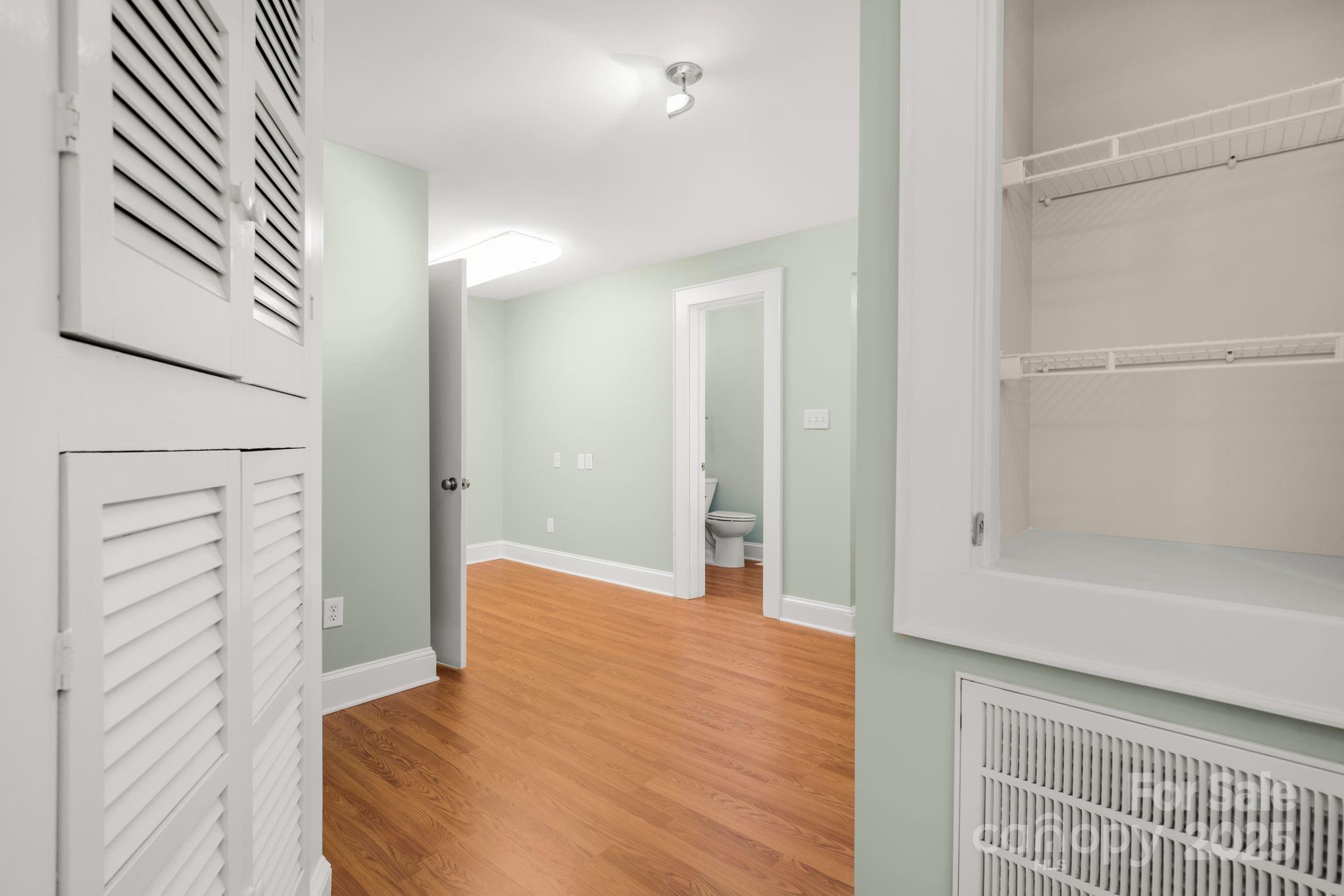 property viewer photo 12